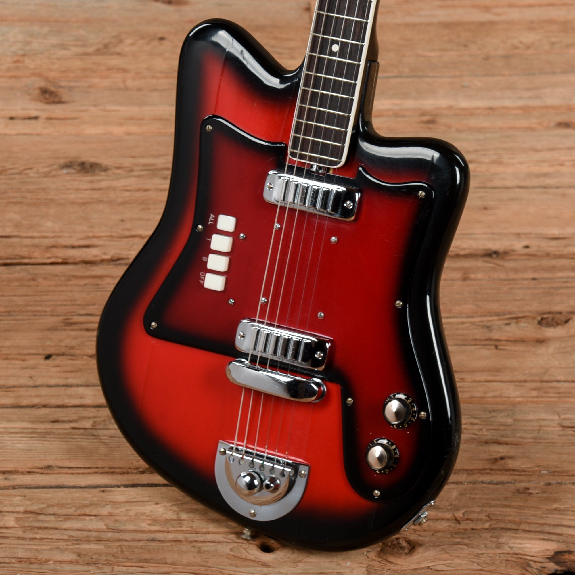 Continental 2 Pickup Electric Red Burst 1960s Electric Guitars / Solid Body