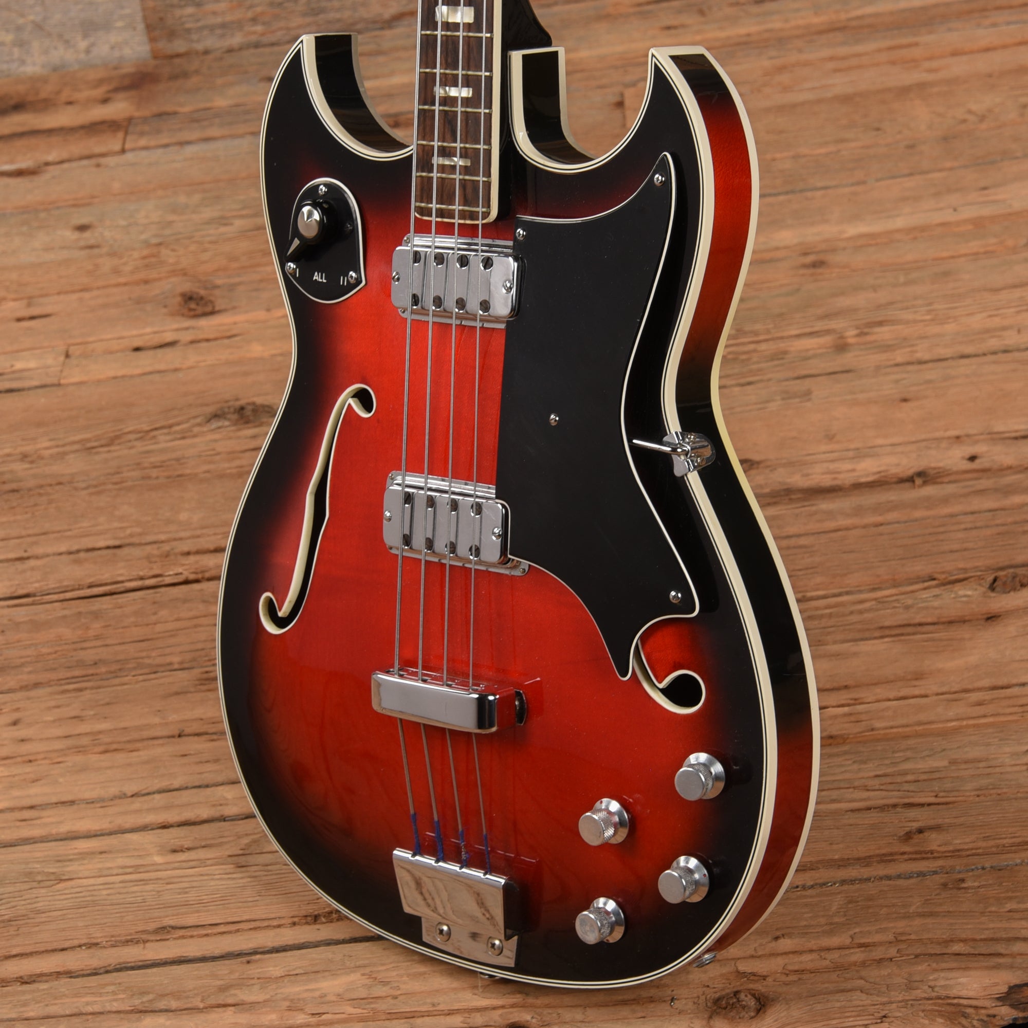 Crucianelli Elite Hollowbody Bass Sunburst 1960s Bass Guitars / 4-String