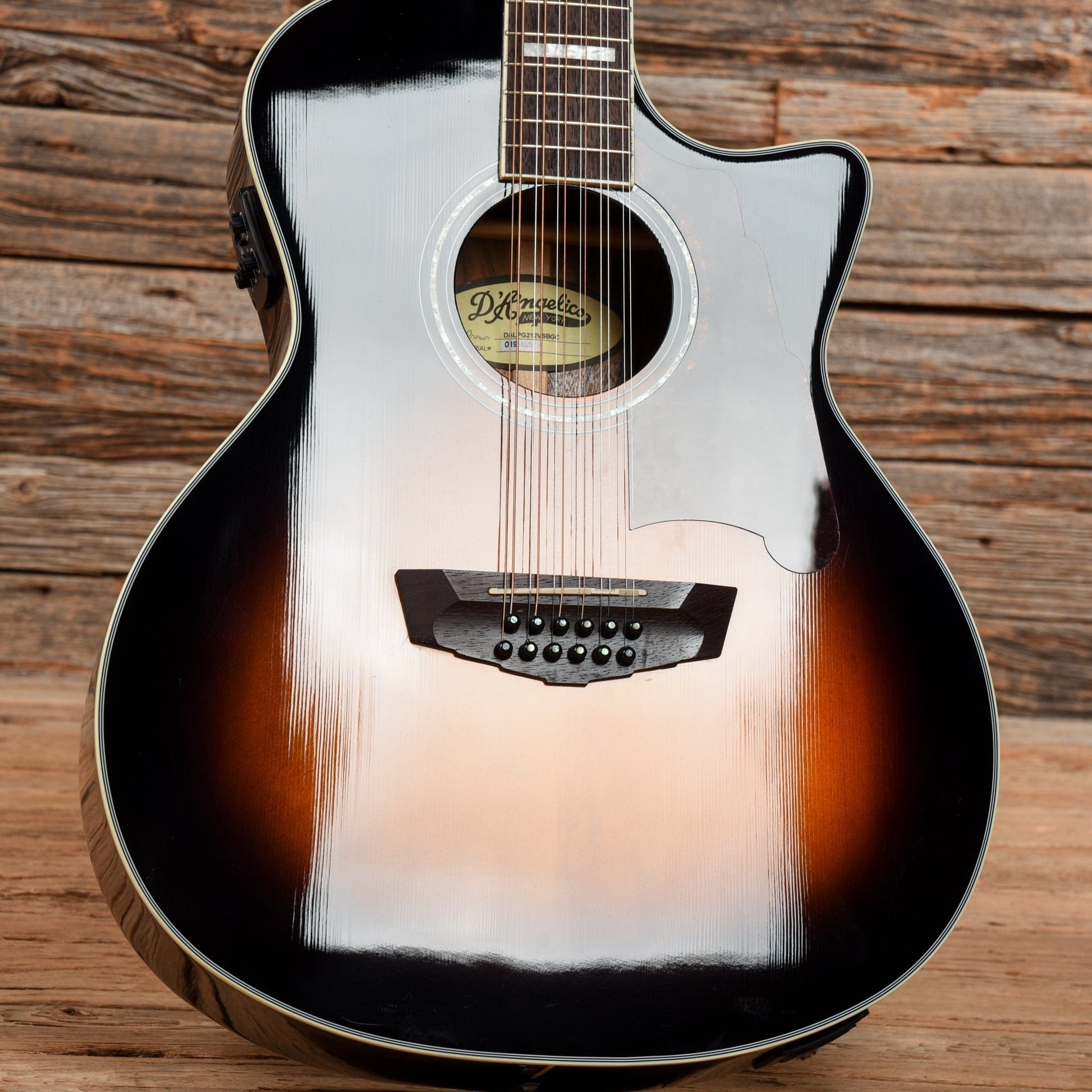 D'Angelico Premier Sunburst Acoustic Guitars / Dreadnought