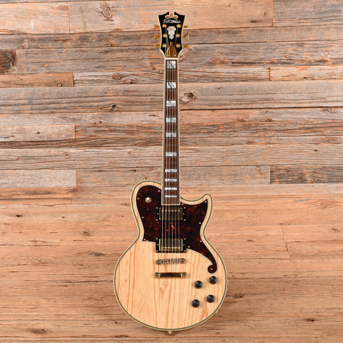 D'Angelico Deluxe Atlantic Single Cut Natural Electric Guitars