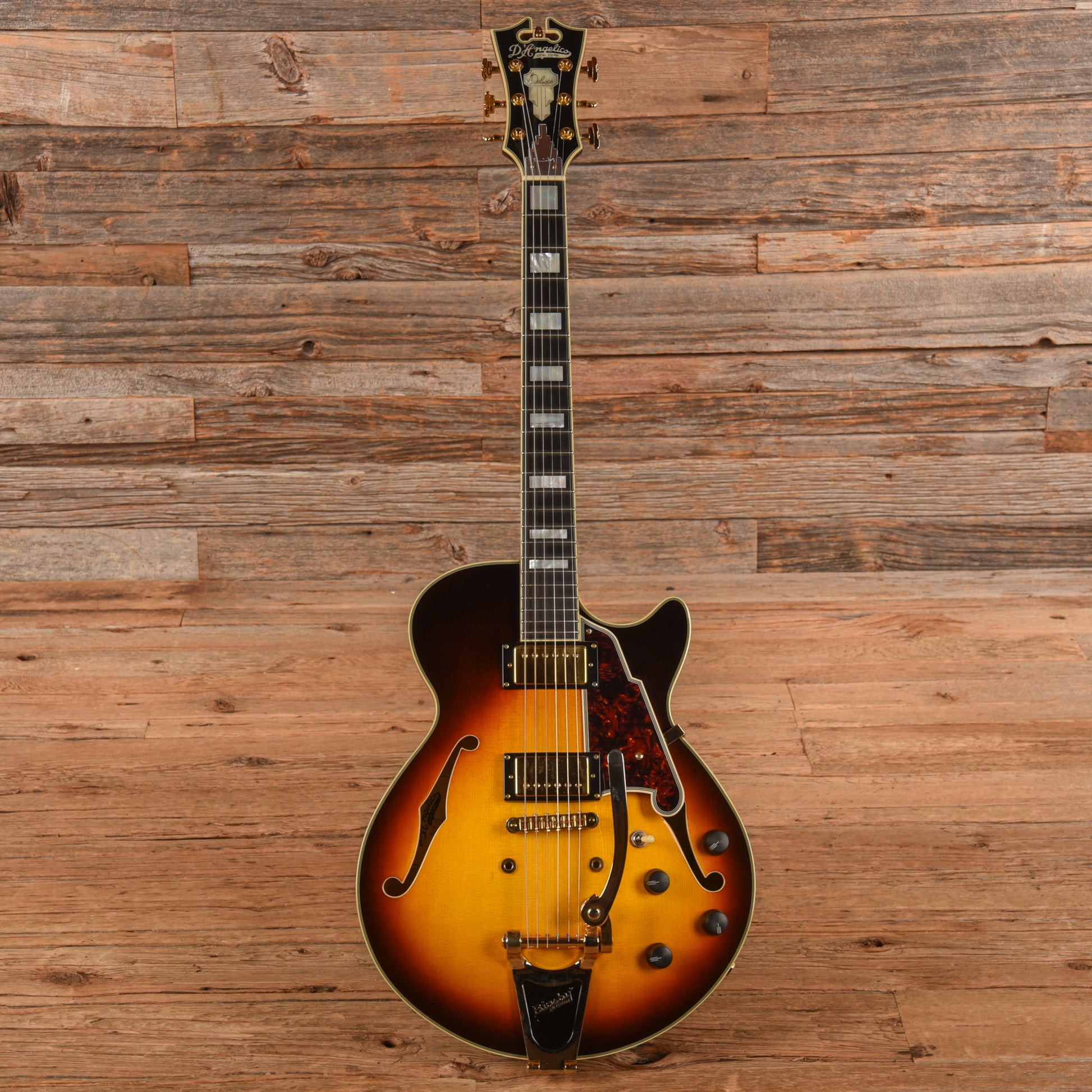 D'Angelico Deluxe Kurt Rosenwinkel SS Honey Burst 2017 Electric Guitars