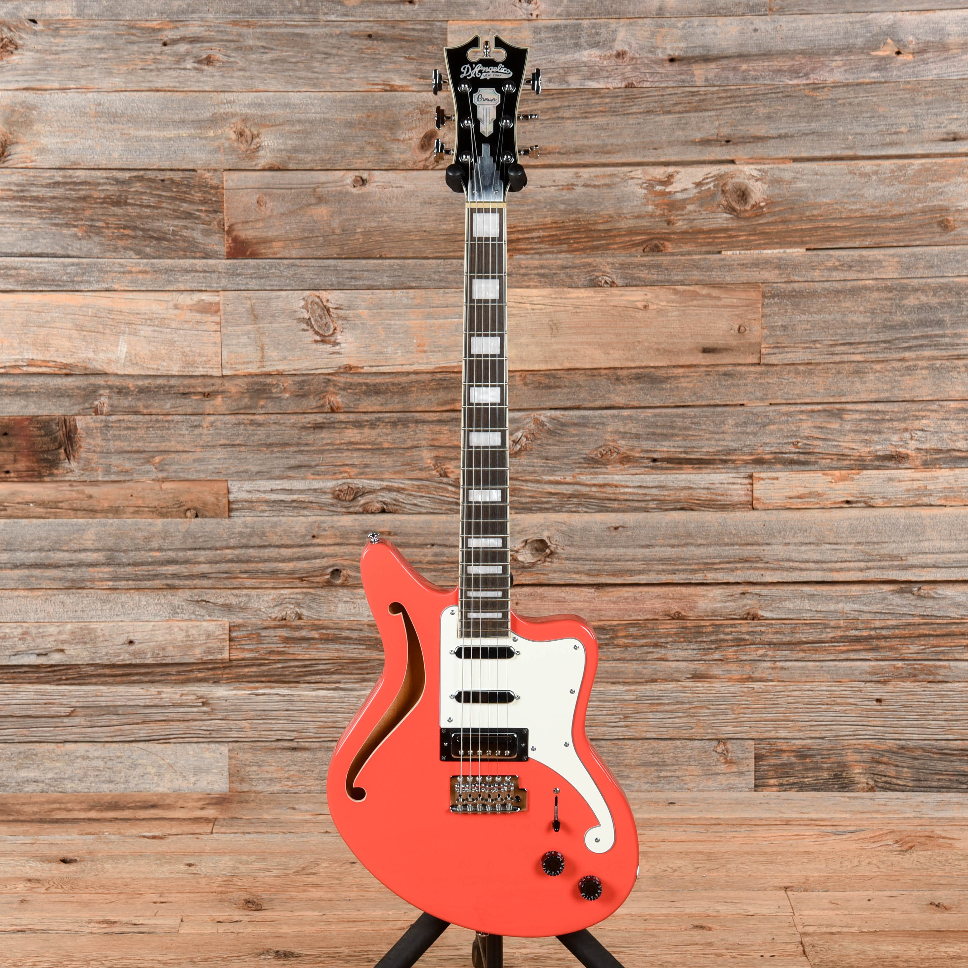 D'Angelico Premier Bedford SH Red 2021 – Chicago Music Exchange