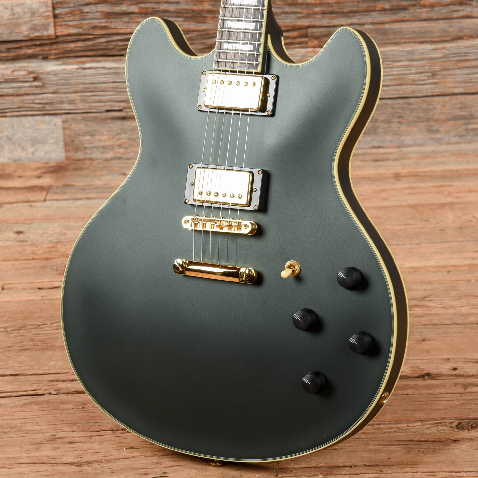 D'Angelico Deluxe DC Satin Black 2016 Electric Guitars / Semi-Hollow