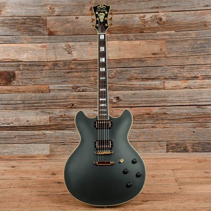 D'Angelico Deluxe DC Satin Black 2016 Electric Guitars / Semi-Hollow