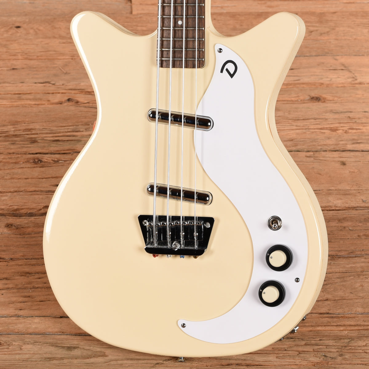 Danelectro '59 DC Short Scale Bass White 2024 Bass Guitars