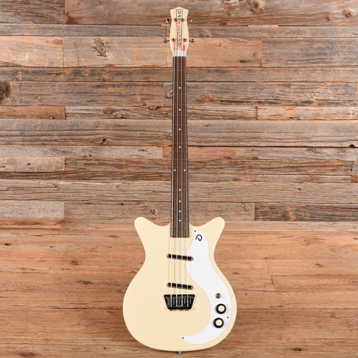 Danelectro '59 DC Short Scale Bass White 2024 Bass Guitars