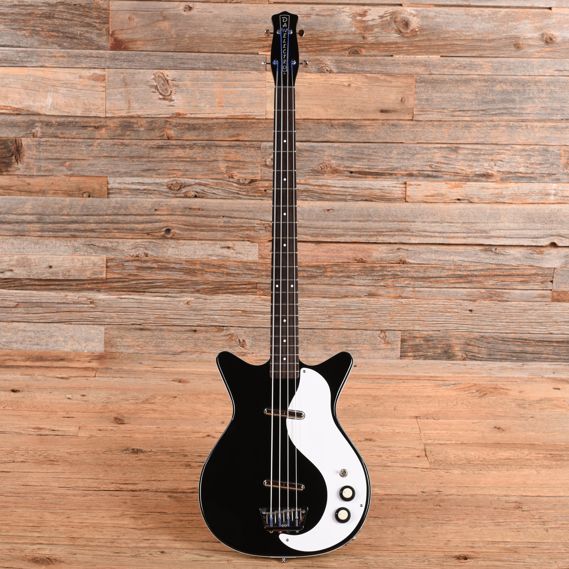 Danelectro 59DC Longscale Bass Black 2010 Bass Guitars