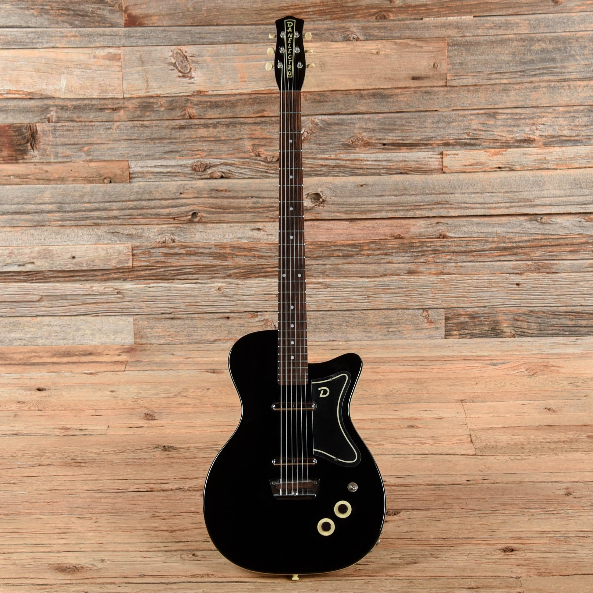 Danelectro 56 Baritone Black Electric Guitars / Solid Body