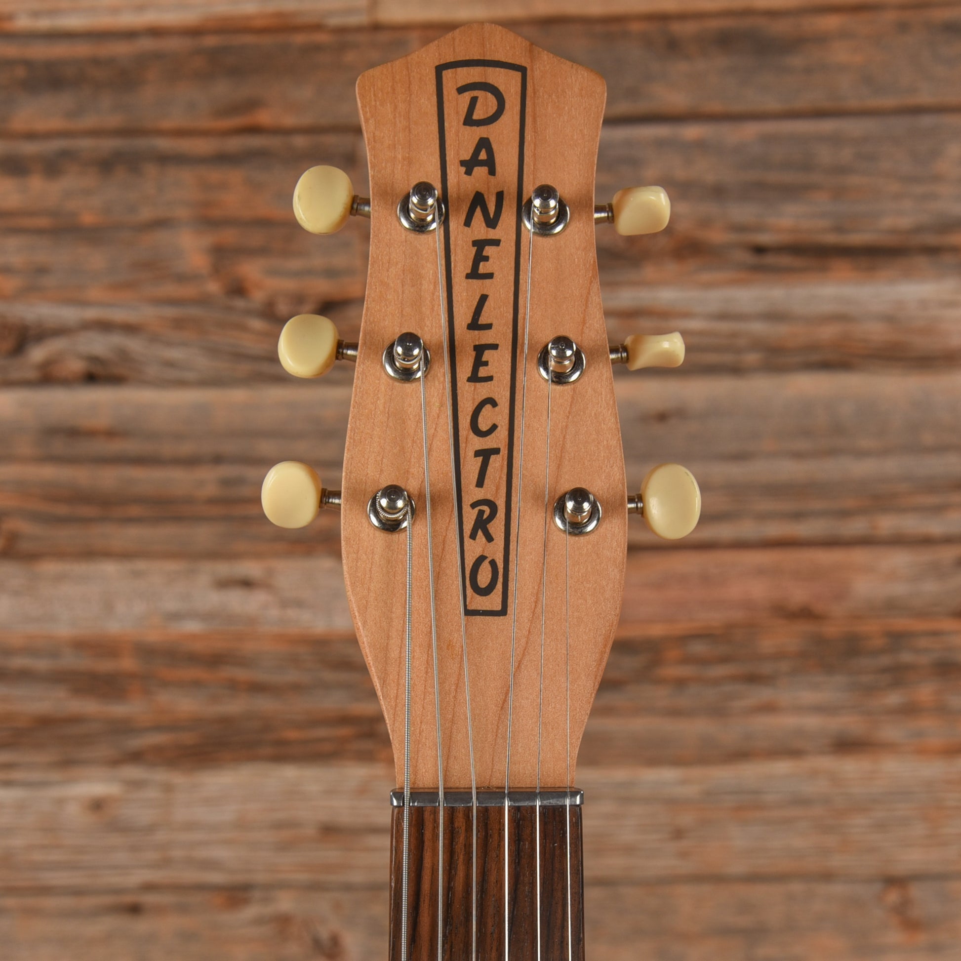 Danelectro 56 U-1 Surf Green 1998 Electric Guitars / Solid Body