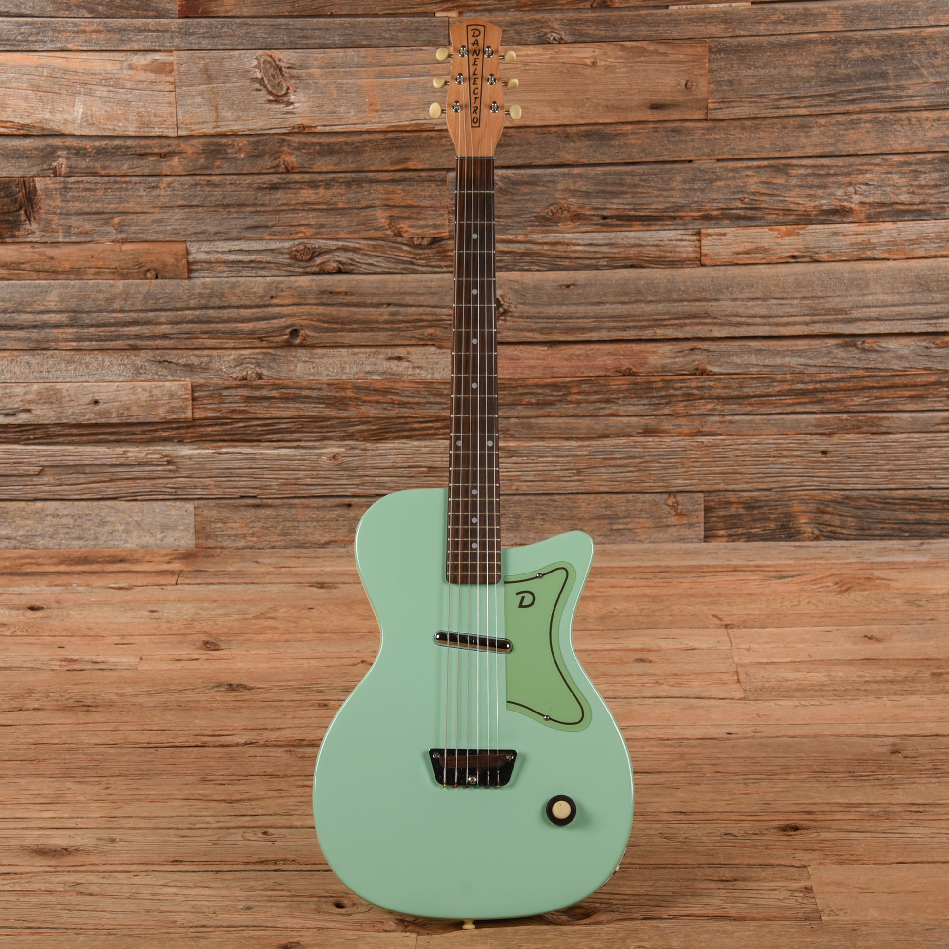 Danelectro 56 U-1 Surf Green 1998 Electric Guitars / Solid Body