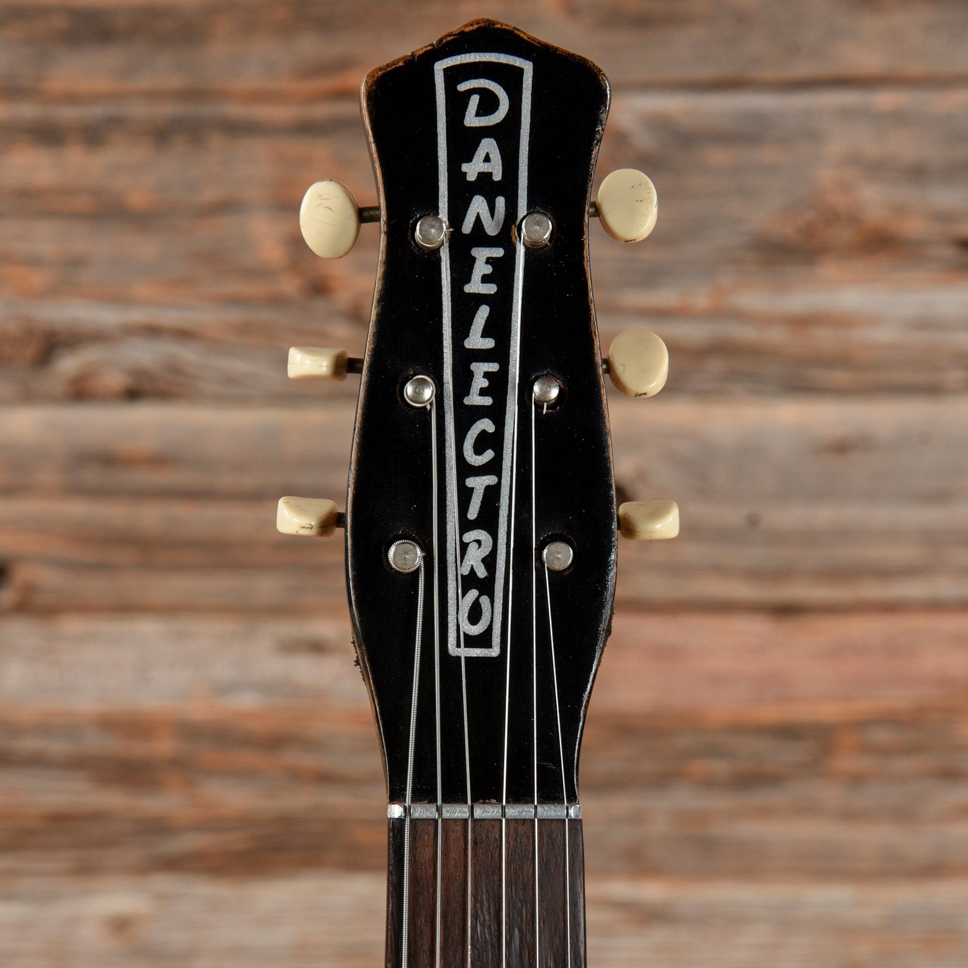 Danelectro DC-1 Black 1960 Electric Guitars / Solid Body