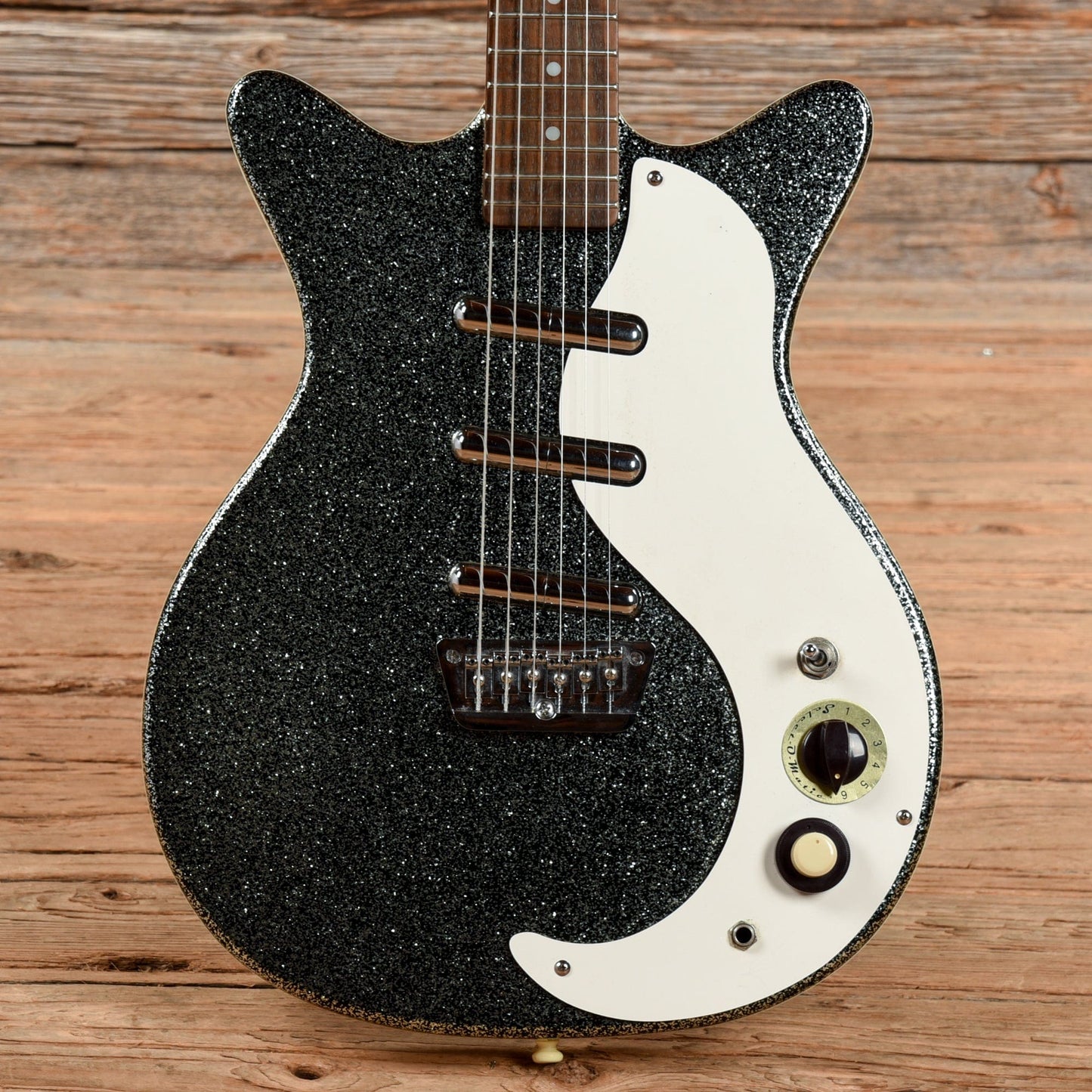 Danelectro DC-3 Silver Sparkle Electric Guitars / Solid Body