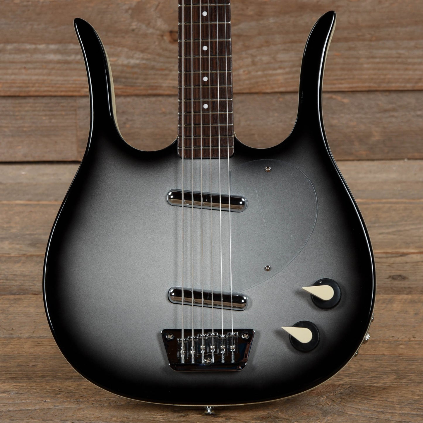 Danelectro Longhorn Baritone Black Burst Electric Guitars / Solid Body