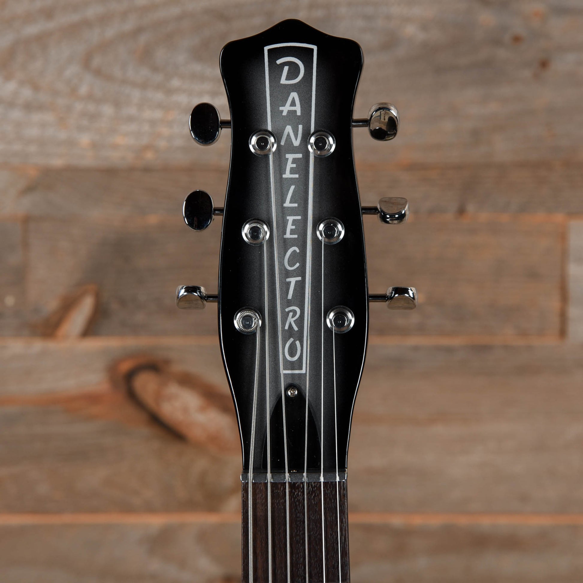 Danelectro Longhorn Baritone Black Burst Electric Guitars / Solid Body