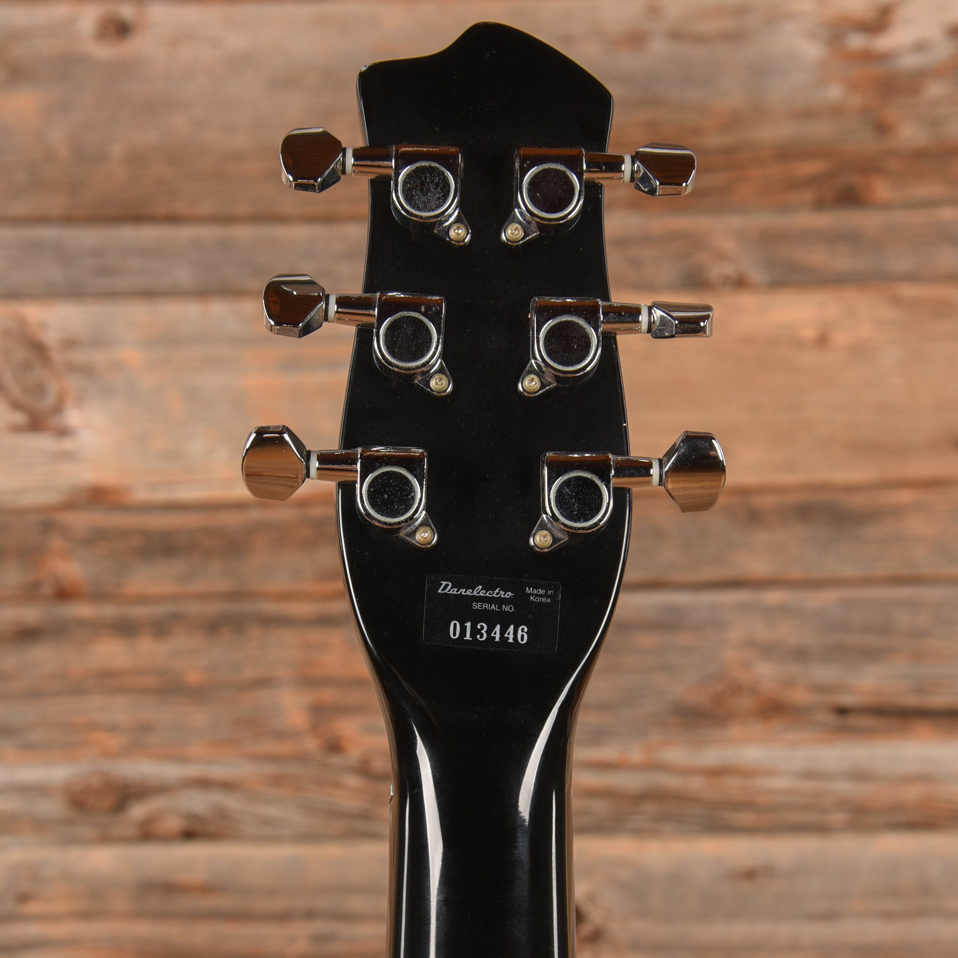 Danelectro Longhorn Baritone Gold Electric Guitars / Solid Body