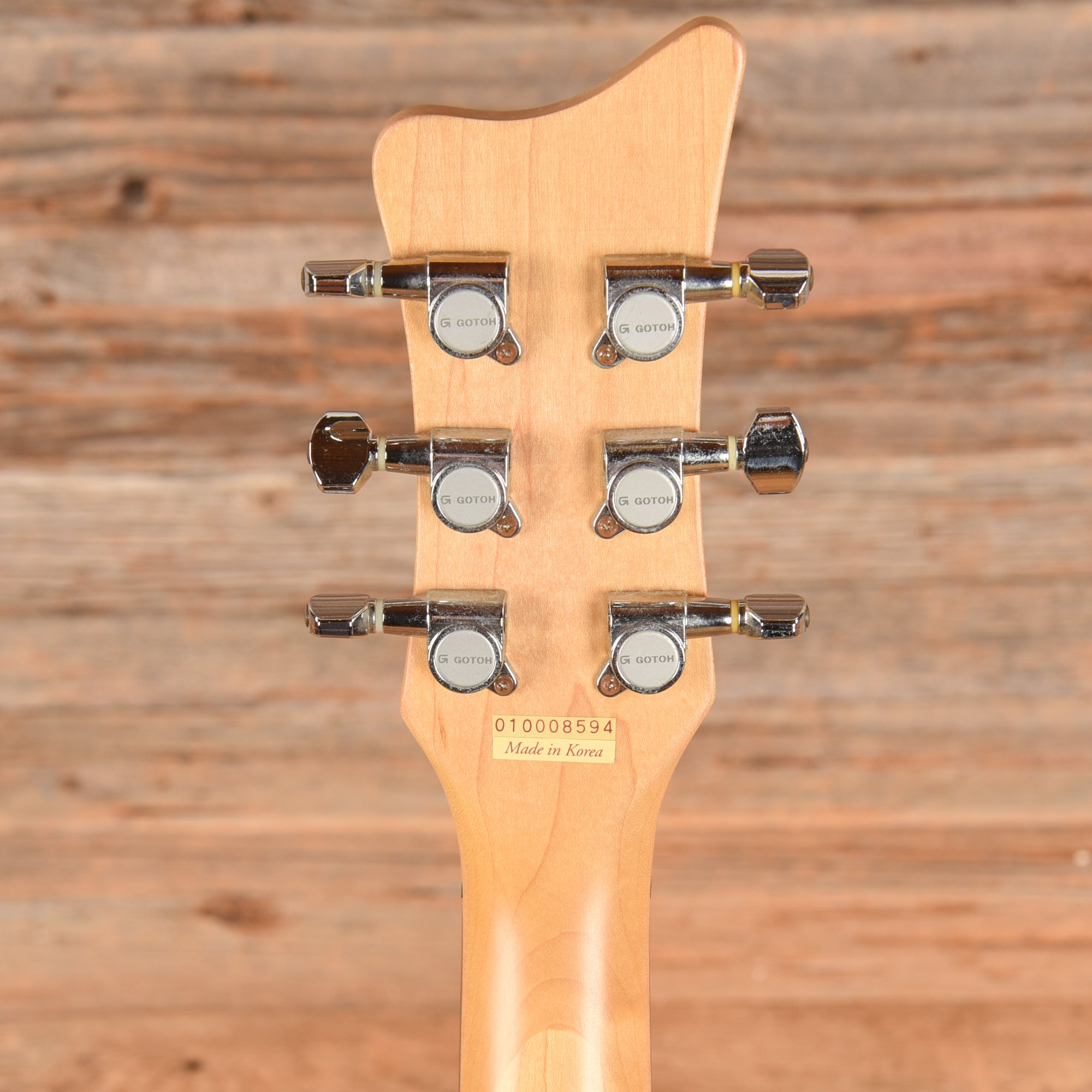 Danelectro Mod 6 White – Chicago Music Exchange