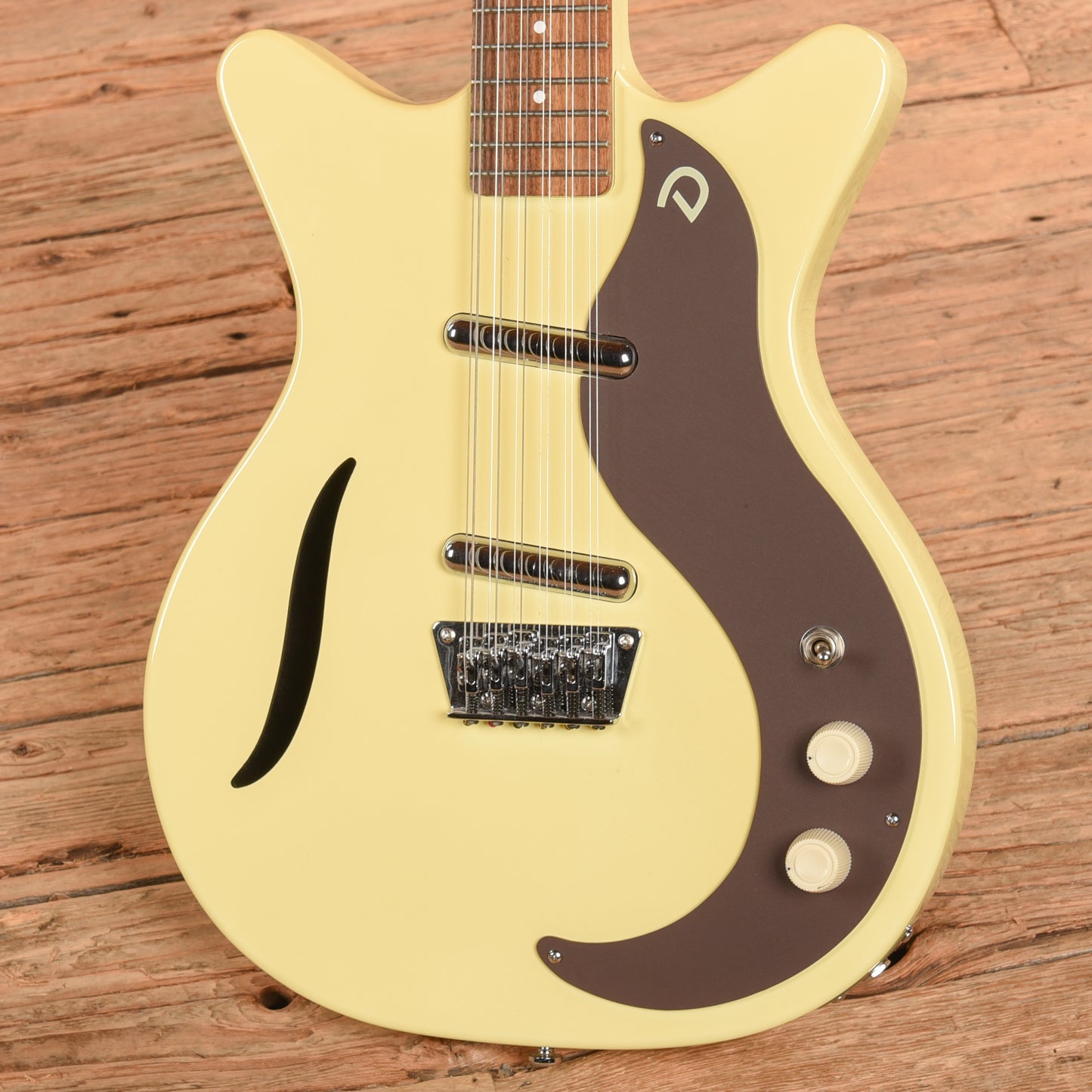Danelectro Vintage 12-String Vintage White Electric Guitars / Solid Body