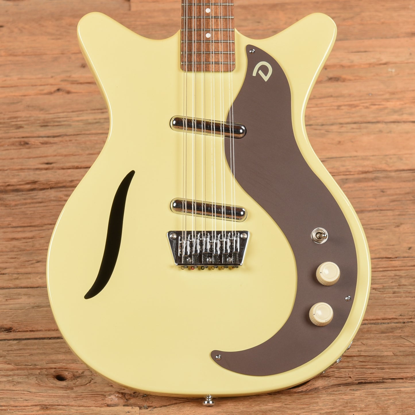 Danelectro Vintage 12-String Vintage White Electric Guitars / Solid Body