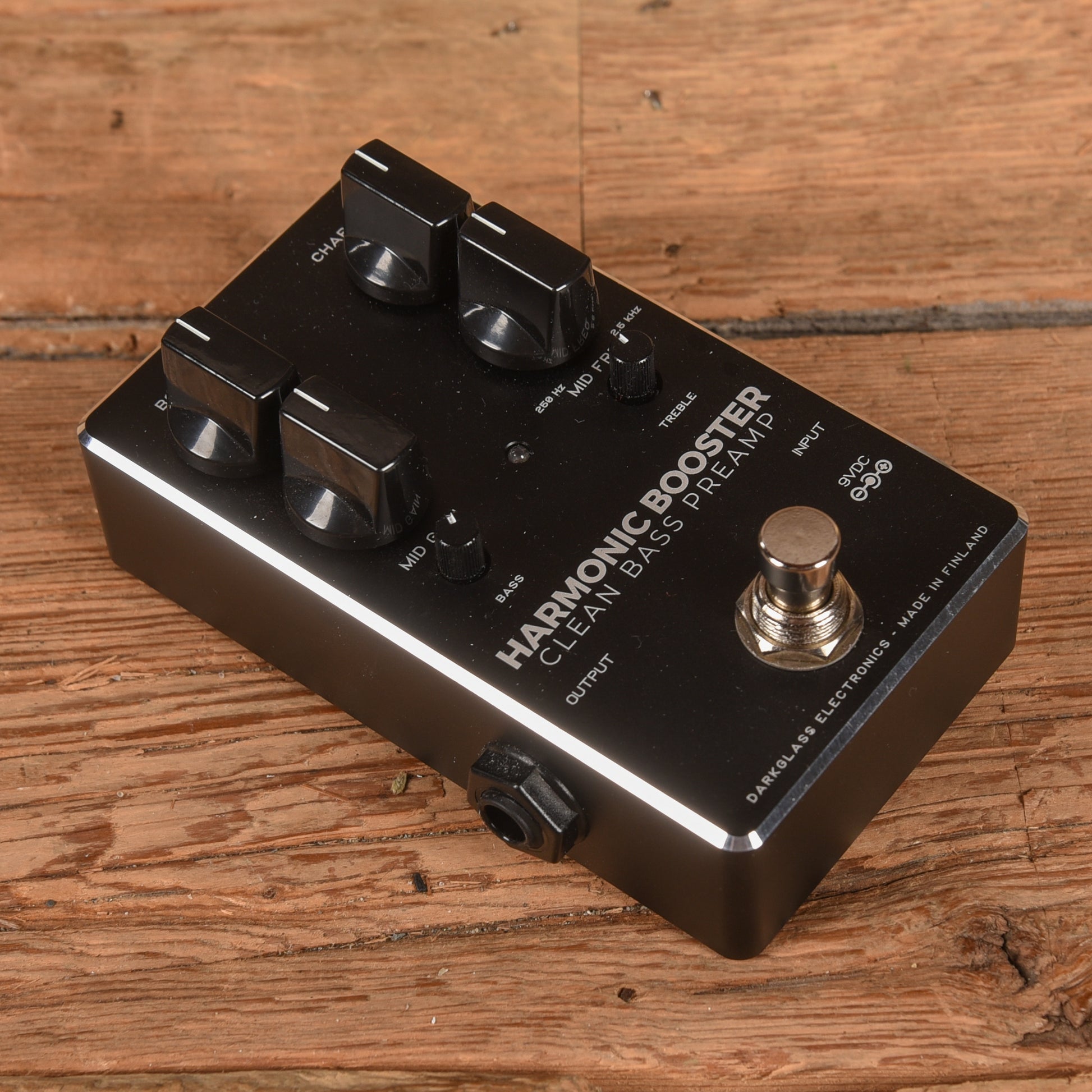 darkglass bass pedal Darkglass Harmonic Booster Clean Bass Preamp – Chicago Music Exchange