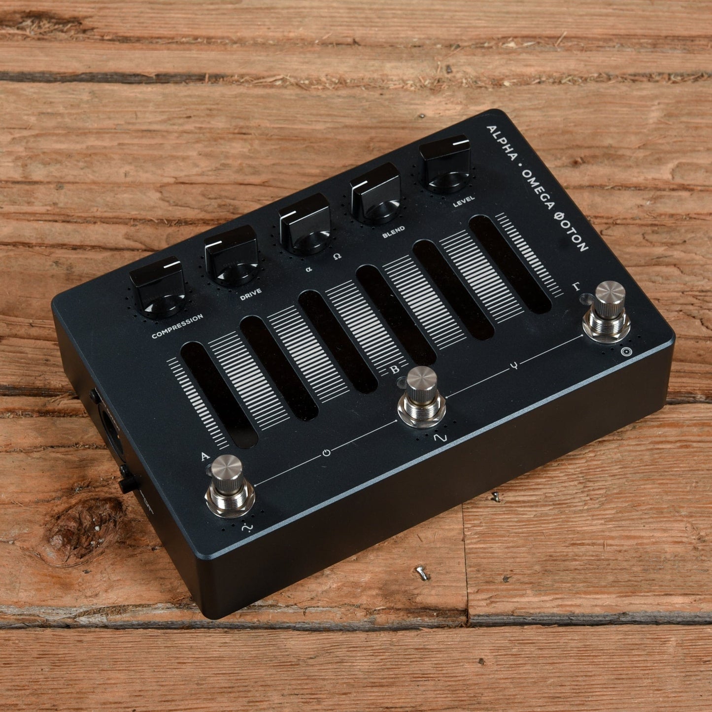 Darkglass Alpha Omega Photon Effects and Pedals / Bass Pedals