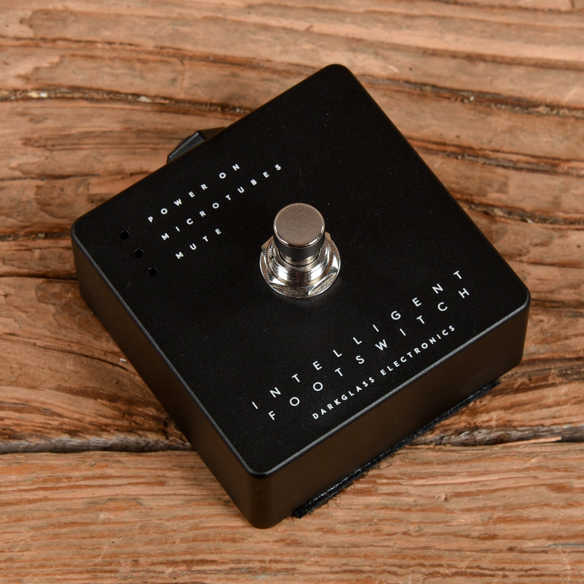 Darkglass Single Footswitch – Chicago Music Exchange