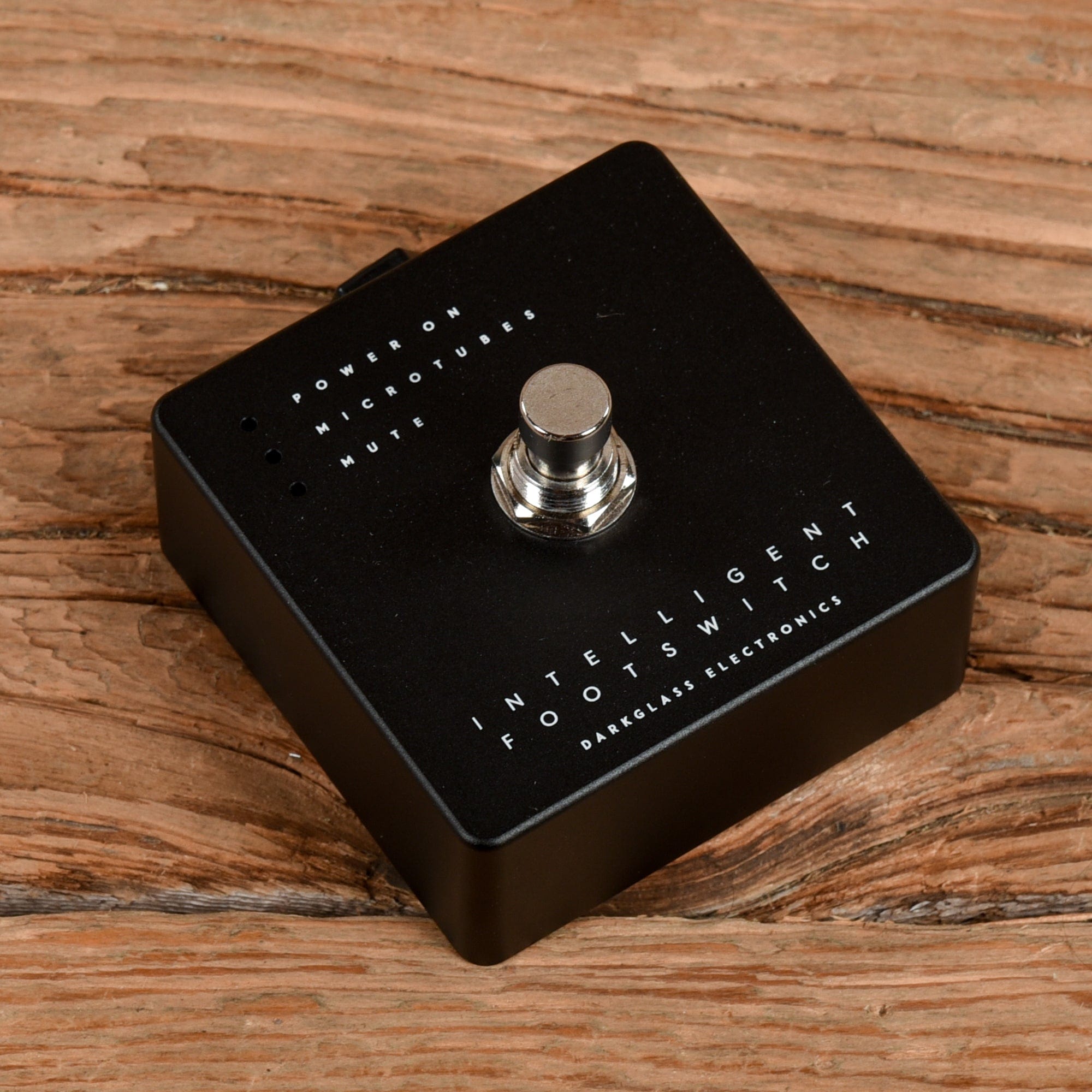 Darkglass Single Footswitch – Chicago Music Exchange