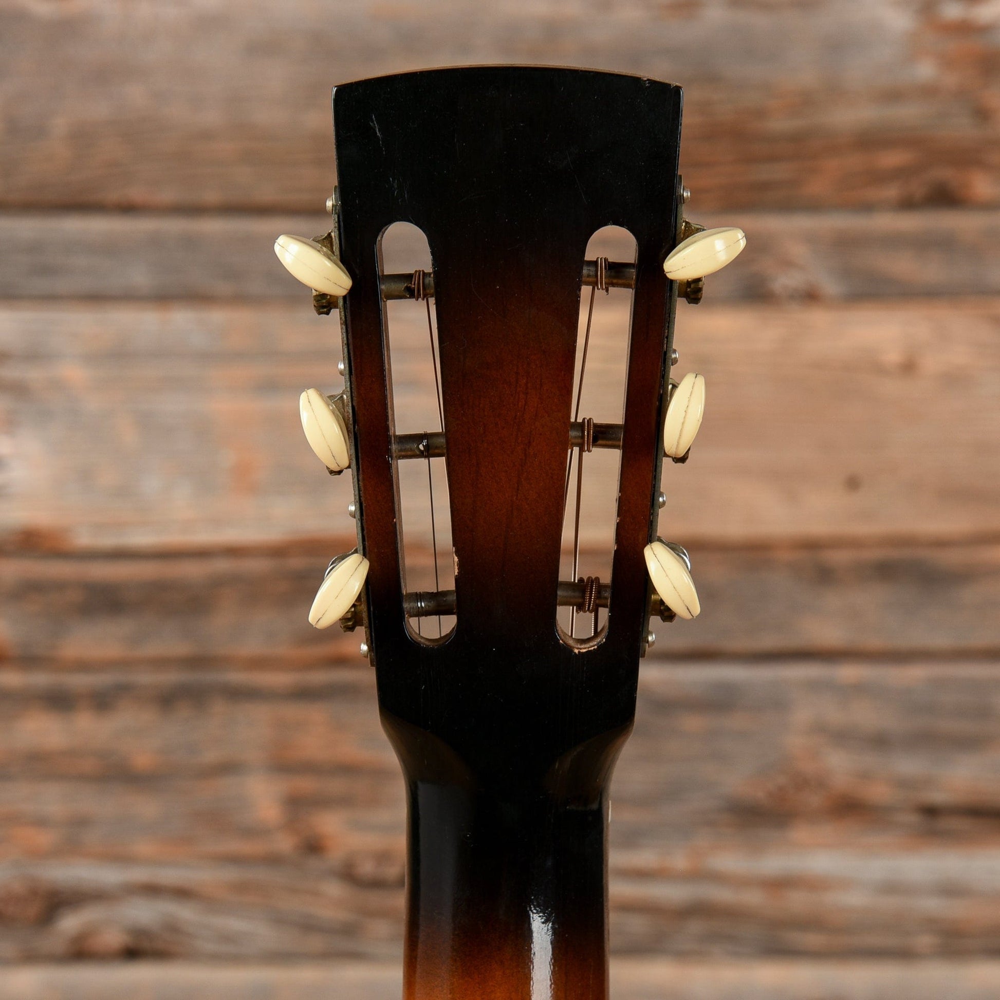 Dobro D60 Round Neck Sunburst 1972 Acoustic Guitars / Resonator