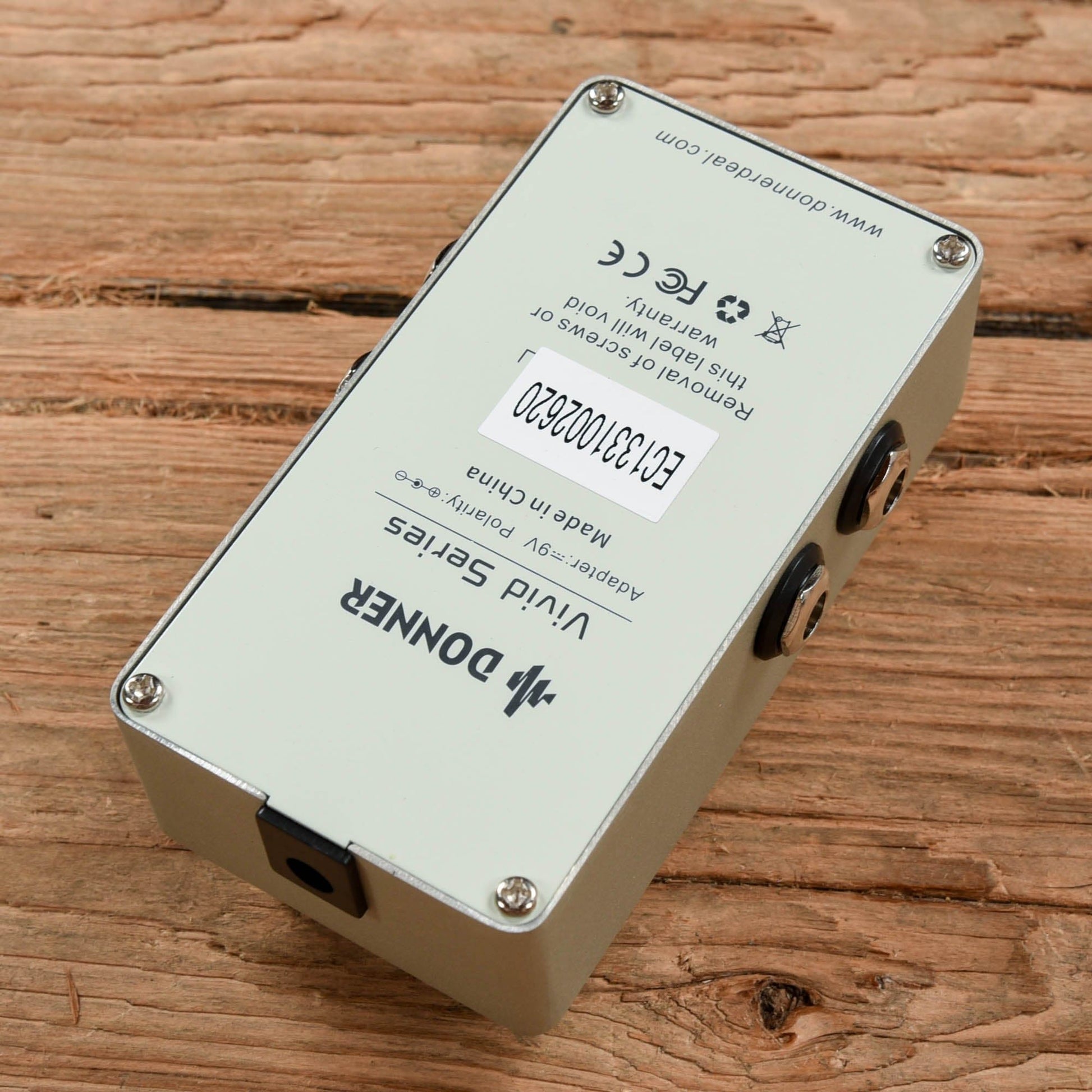 Donner Island Delay Effects and Pedals / Delay