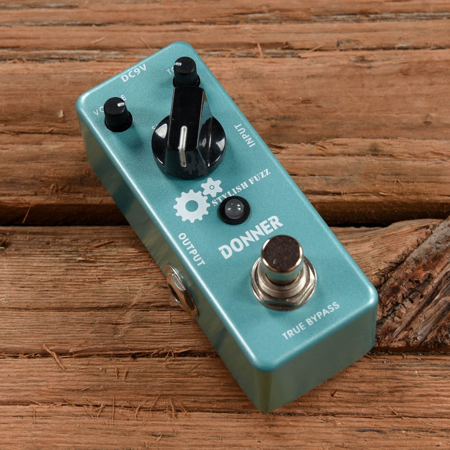Donner Stylish Fuzz Effects and Pedals / Fuzz