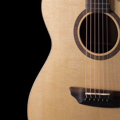 Donovan Leah Caroline Benchmark Cutaway (BGS 2026) Acoustic Guitars