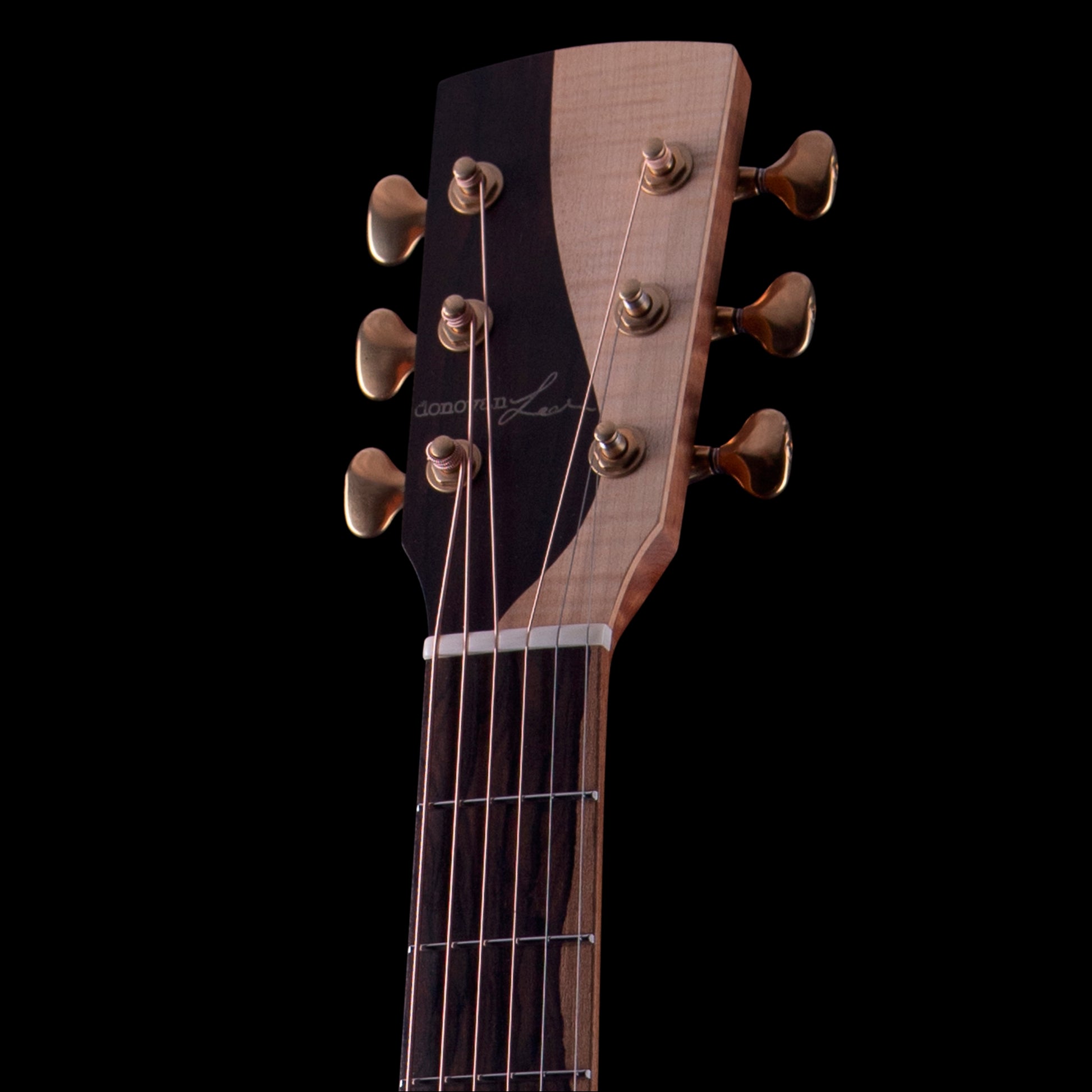 Donovan Leah Caroline Master Grade Cutaway Canadian Black Walnut/Bearclaw Sitka Spruce