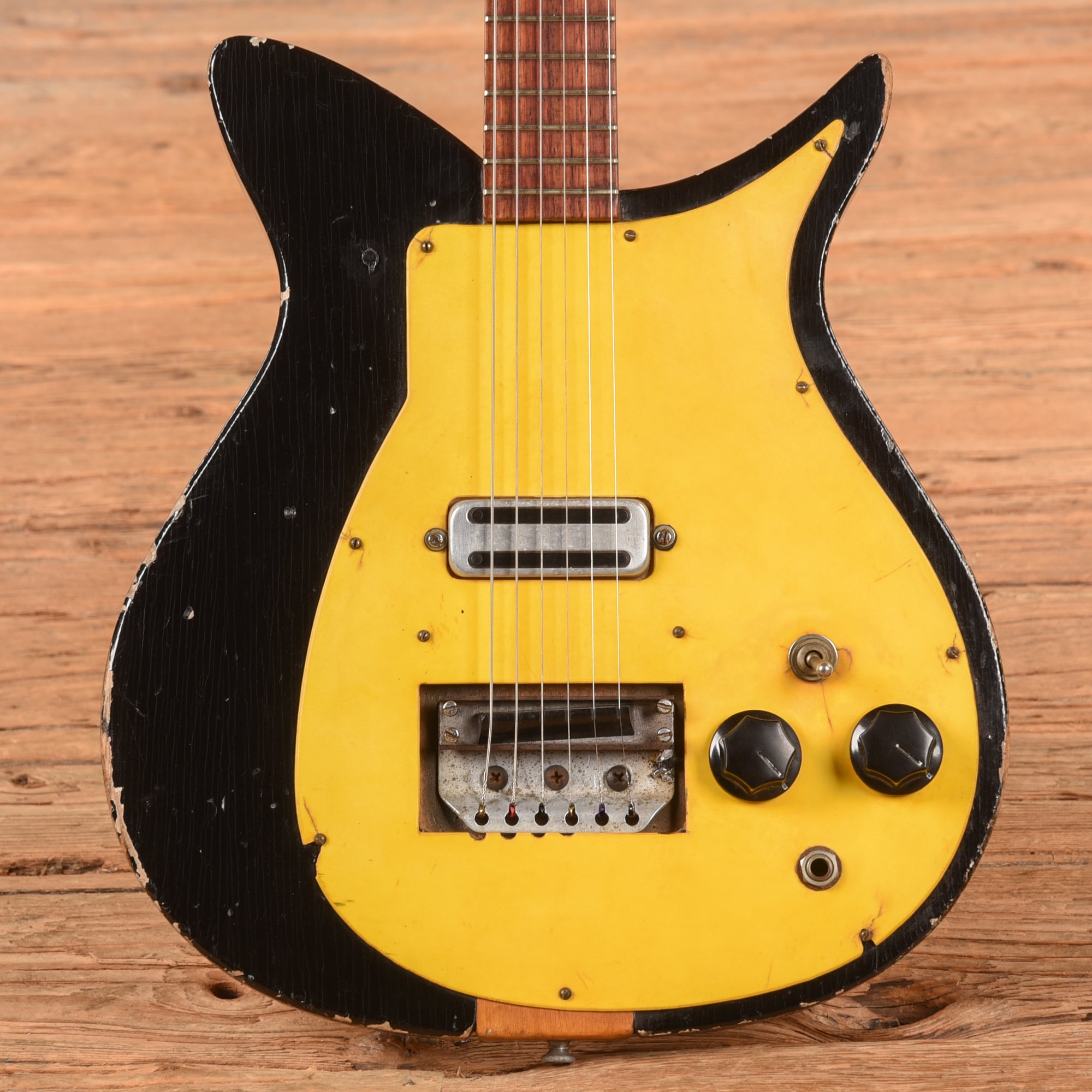 Rickenbacker Model 1000 Jetglo 1957