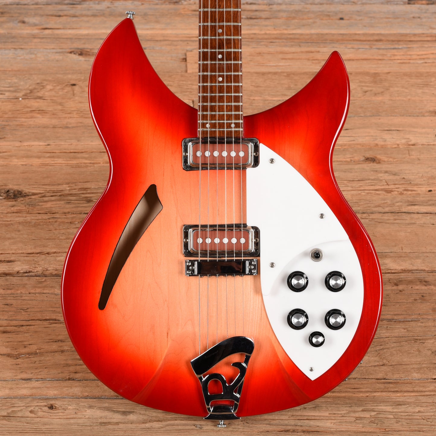 Rickenbacker 330 Fireglo 2017