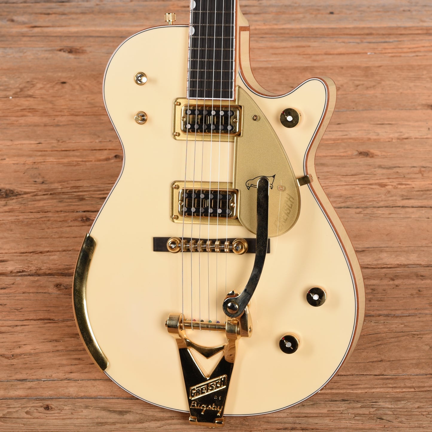 Gretsch G6134-CS Master Built Penguin White 2024