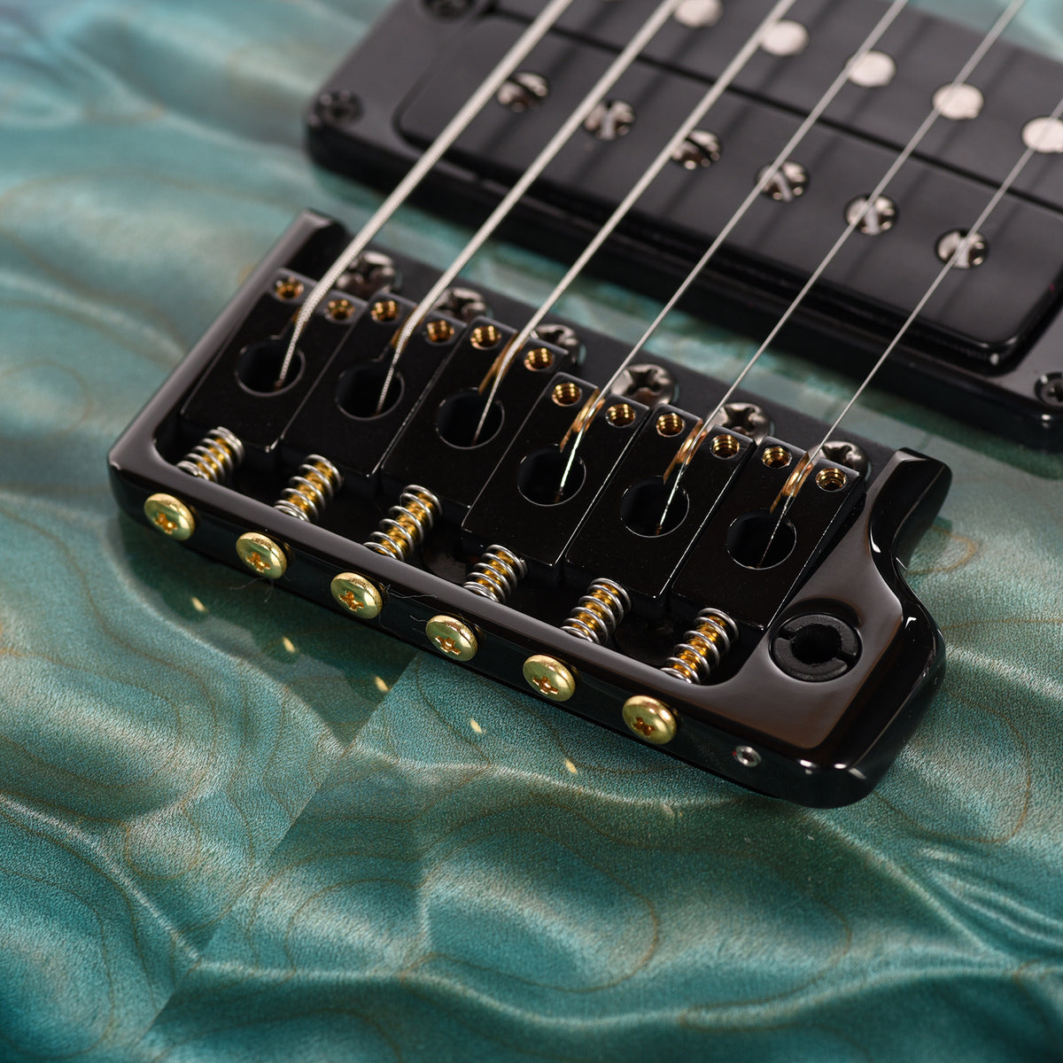 PRS Private Stock #12221 Custom 24 Quilted Maple/Swamp Ash Bahamian Blue Glow w/Charcoal Stained Curly Maple Neck Electric Guitars