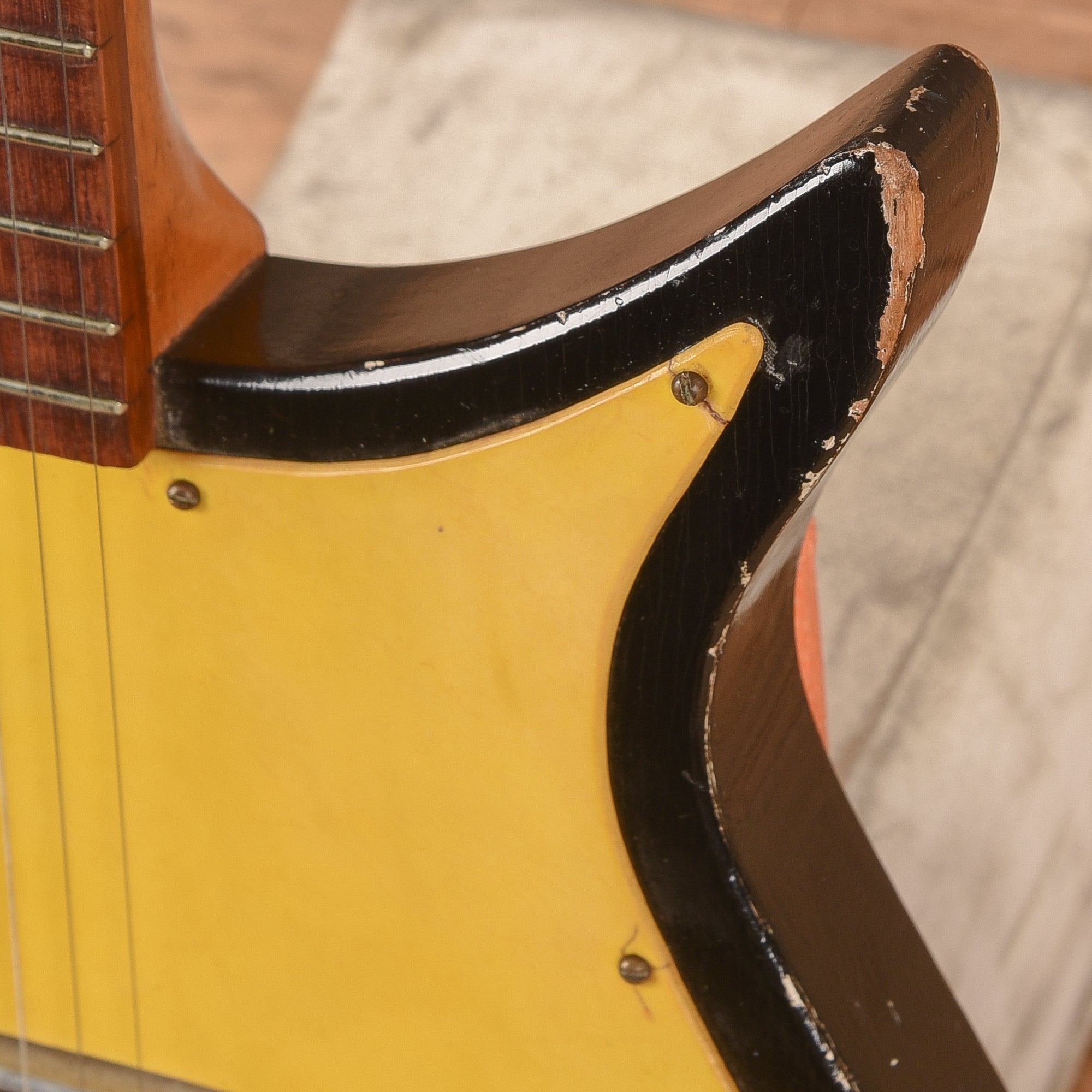 Rickenbacker Model 1000 Jetglo 1957