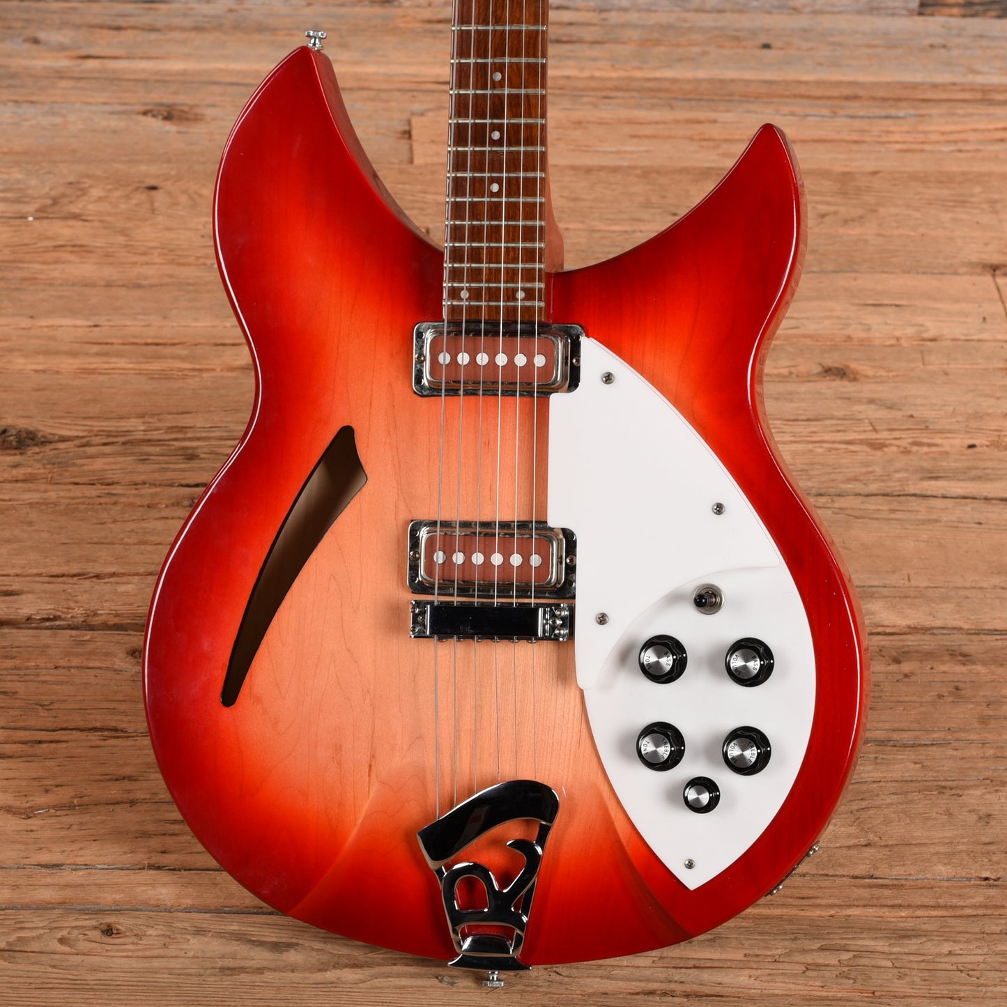 Rickenbacker 330 Fireglo 2017