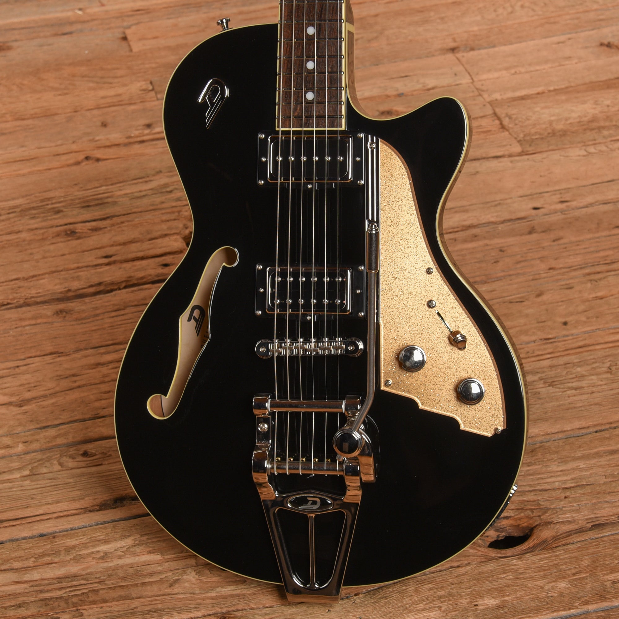 Duesenberg Starplayer TV Black 2015 – Chicago Music Exchange
