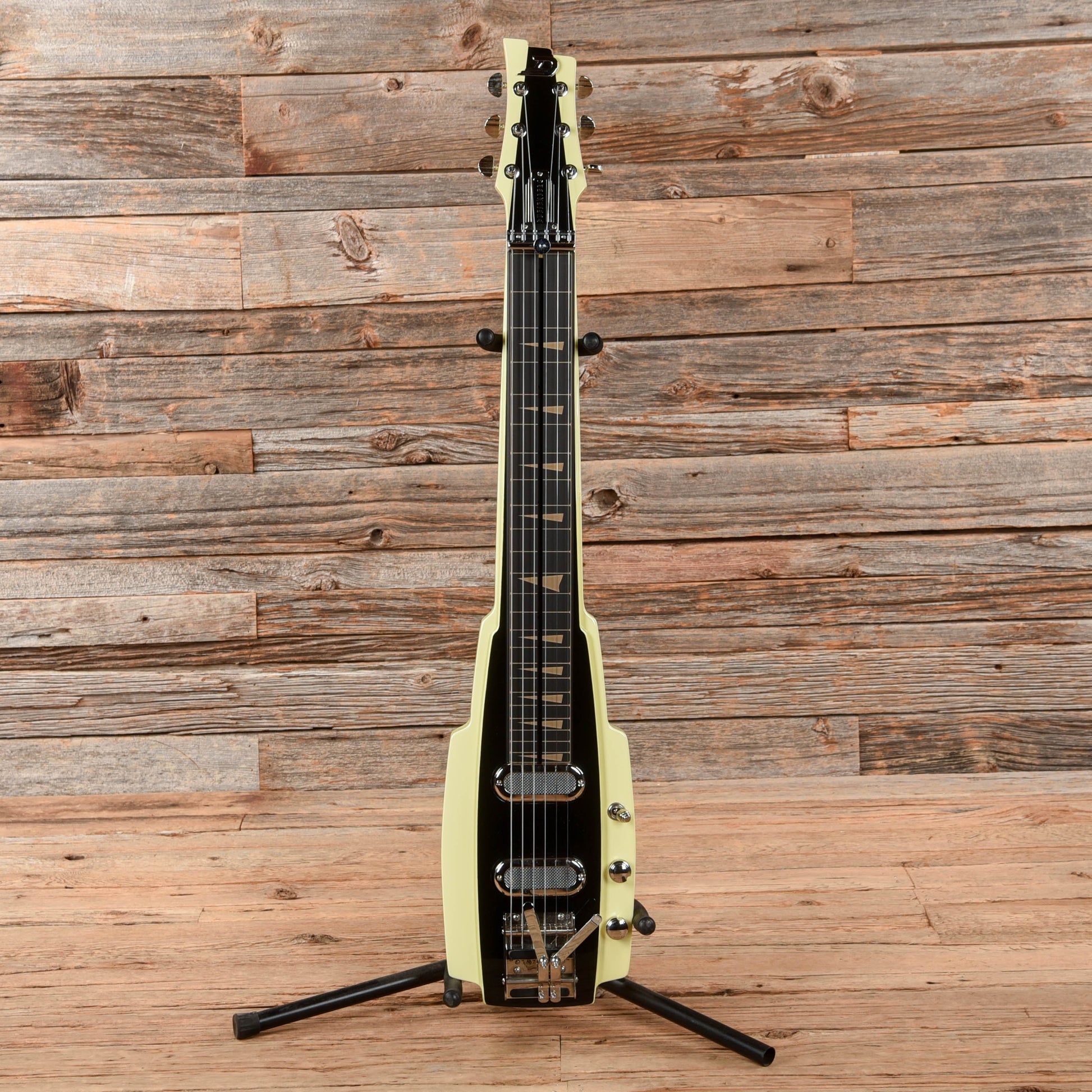 Duesenberg Alamo White Electric Guitars / Solid Body