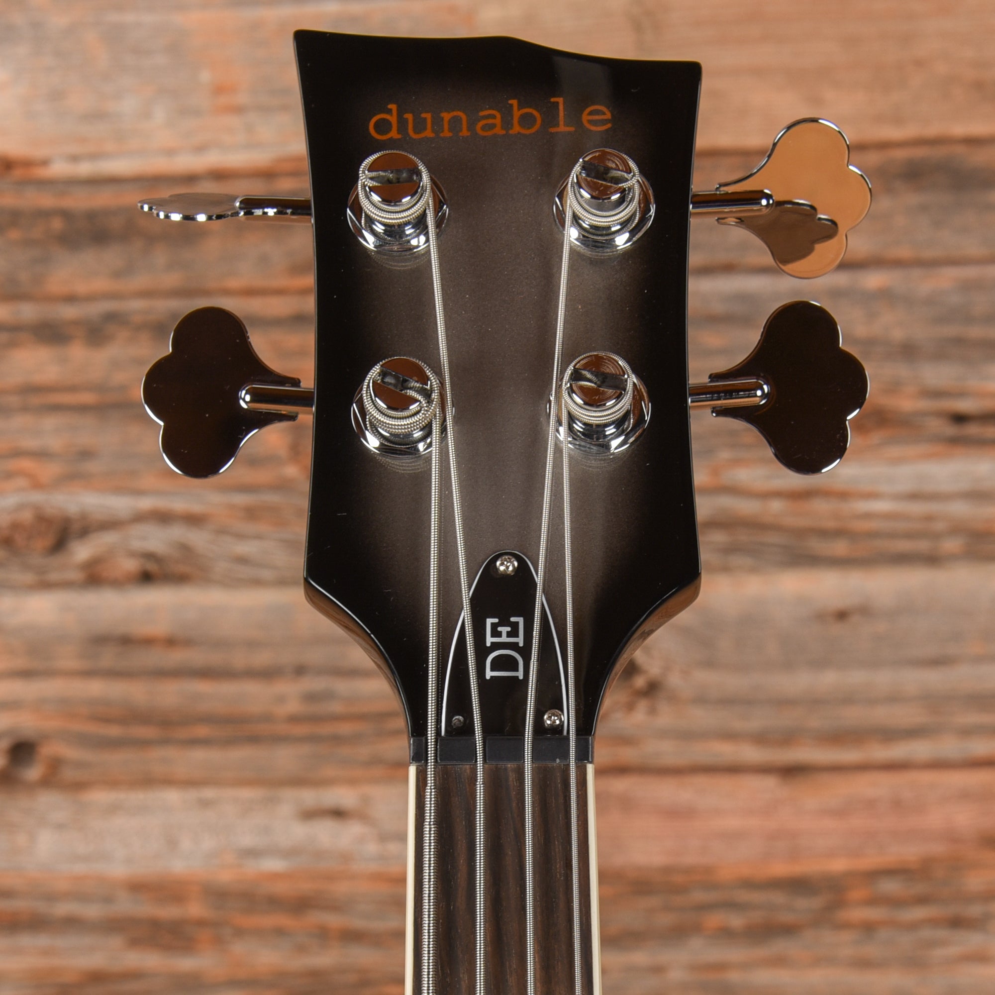 Dunable DE Gnarwhal Bass Silverburst Bass Guitars / 4-String