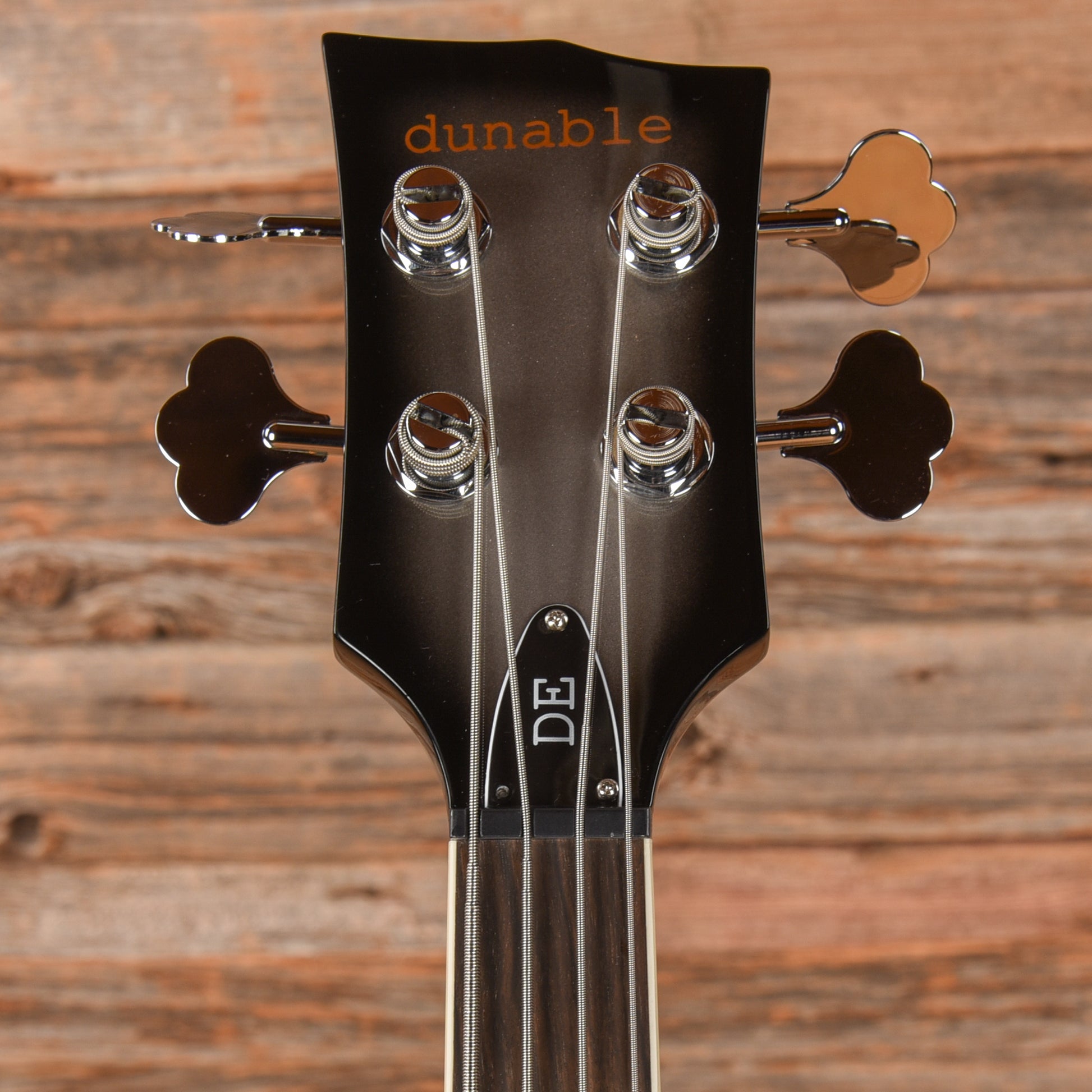 Dunable DE Gnarwhal Bass Silverburst Bass Guitars / 4-String
