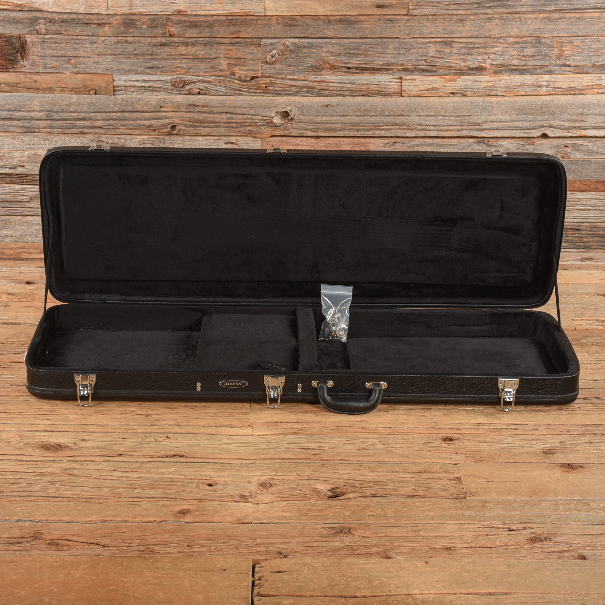 Dunable Inside: Dunable Guitars Q&A with Sacha Dunable – Chicago Music Exchange