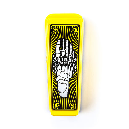 Dunlop KH95Y Kirk Hammett Cry Baby Wah Pedal Yellow Sparkle Edition Effects and Pedals / Wahs and Filters
