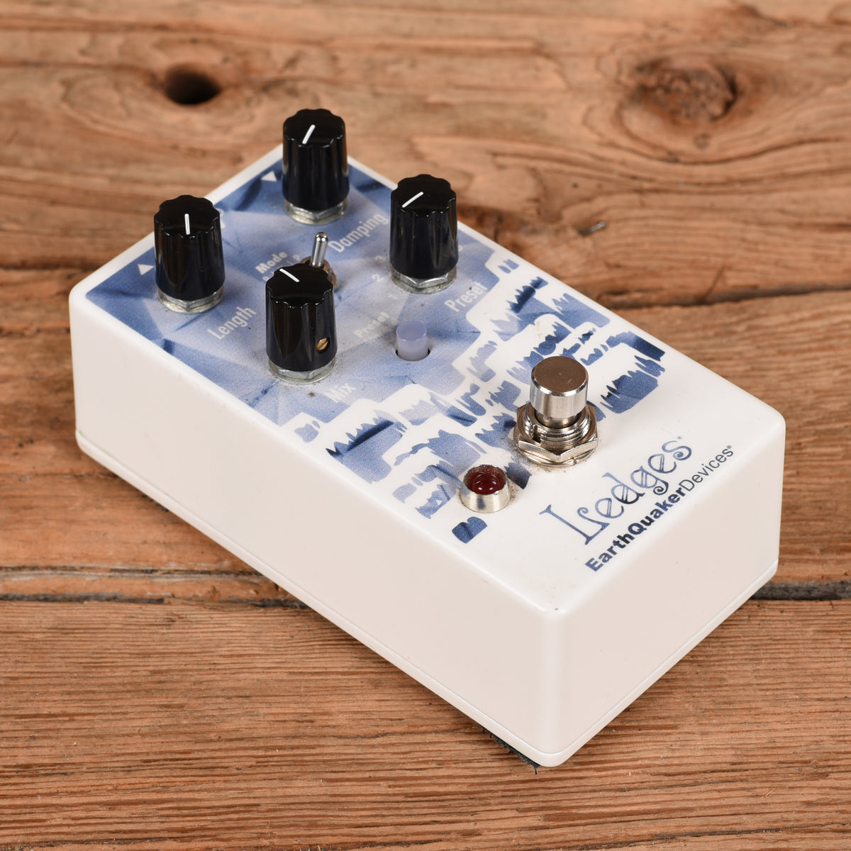 Earthquaker Devices Ledges Tri-Dimensional Reverberation Machine Effect Pedals
