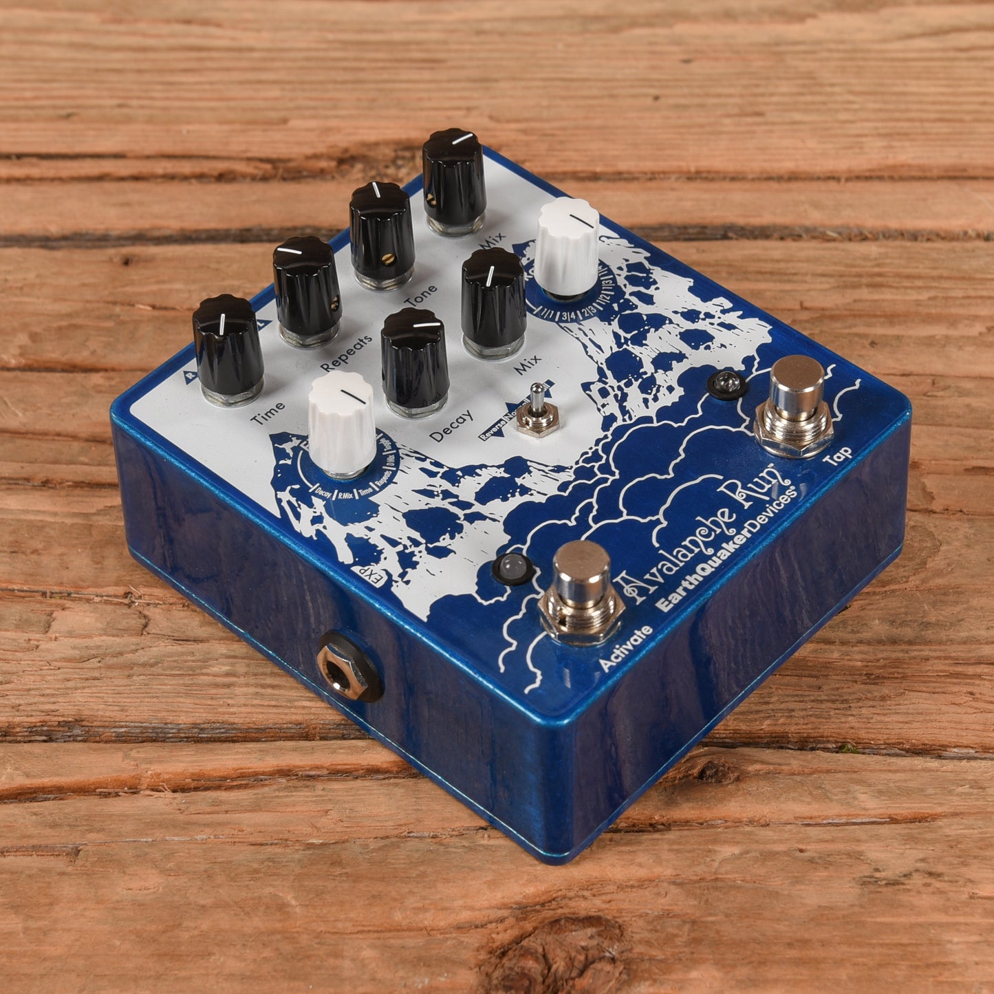 Earthquaker Devices Avalanche Run Effects and Pedals / Delay