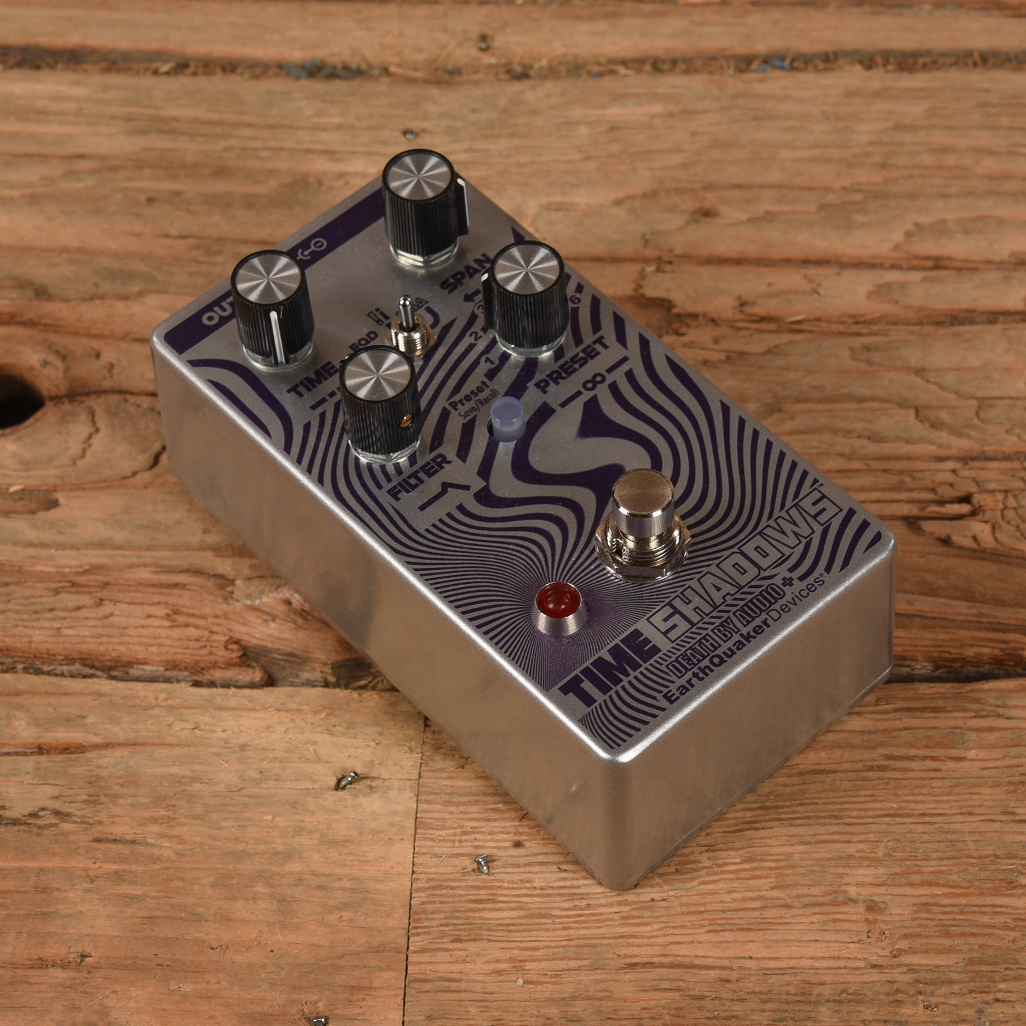 Earthquaker Devices / Death By Audio Time Shadows Subharmonic Multi-Delay Resonator Effects and Pedals / Delay