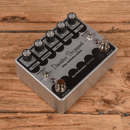 Earthquaker Devices Disaster Transport Delay Modulation Machine Legacy Reissue Effects and Pedals / Delay
