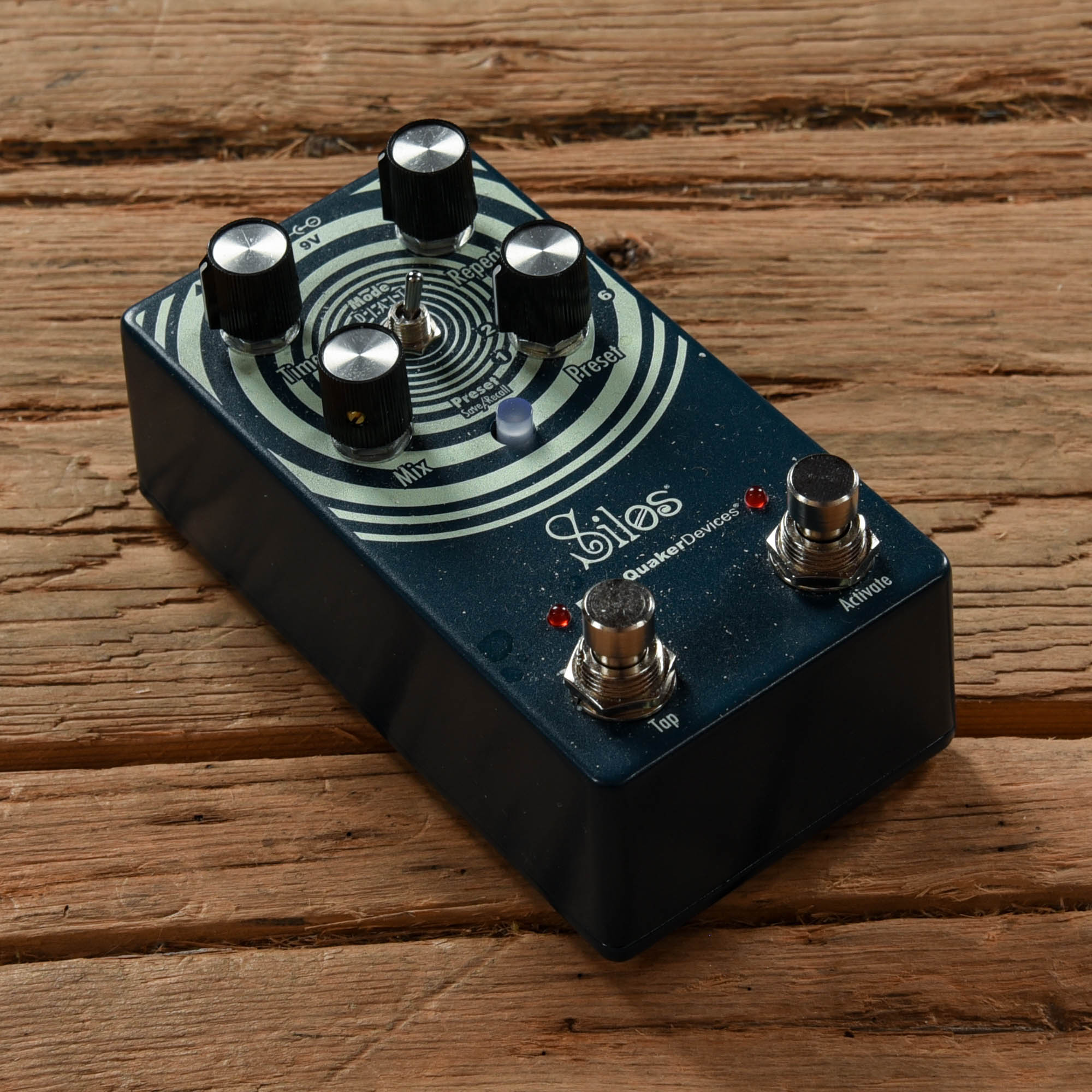 Earthquaker Devices Silos Effects and Pedals / Delay