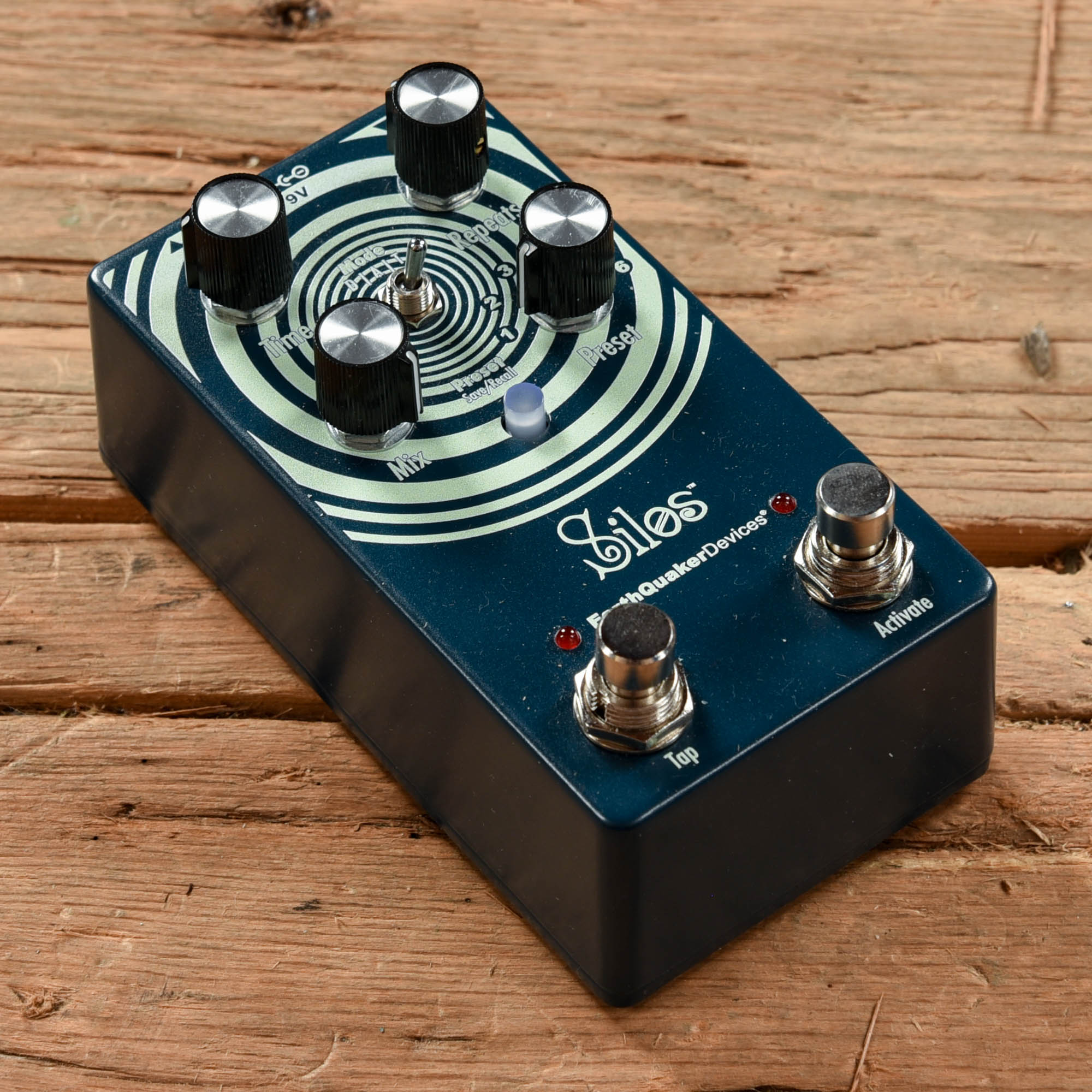 Earthquaker Devices Silos Multi-Generational Time Reflection Device Effects and Pedals / Delay