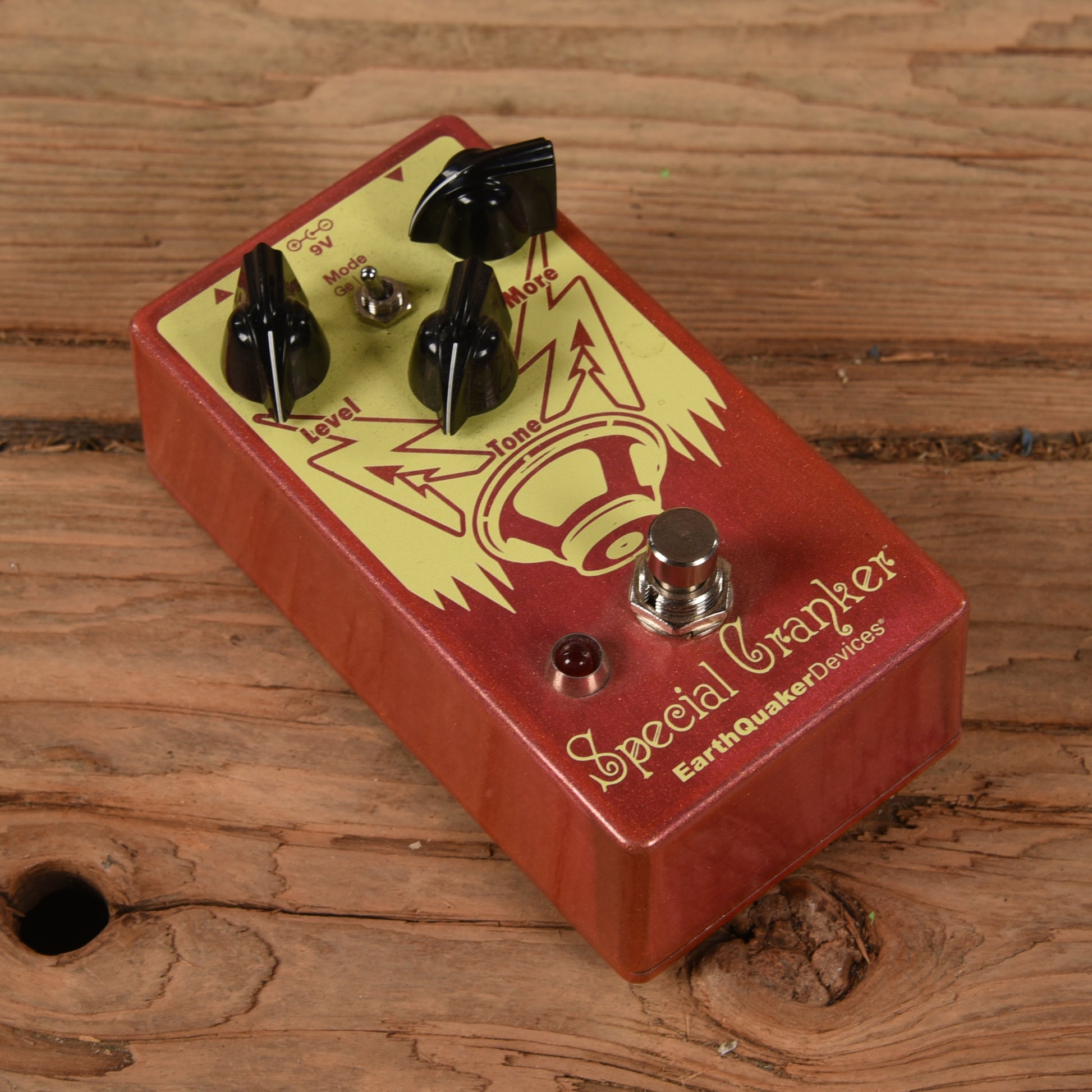 Earthquaker Devices Special Cranker Effects and Pedals / Distortion